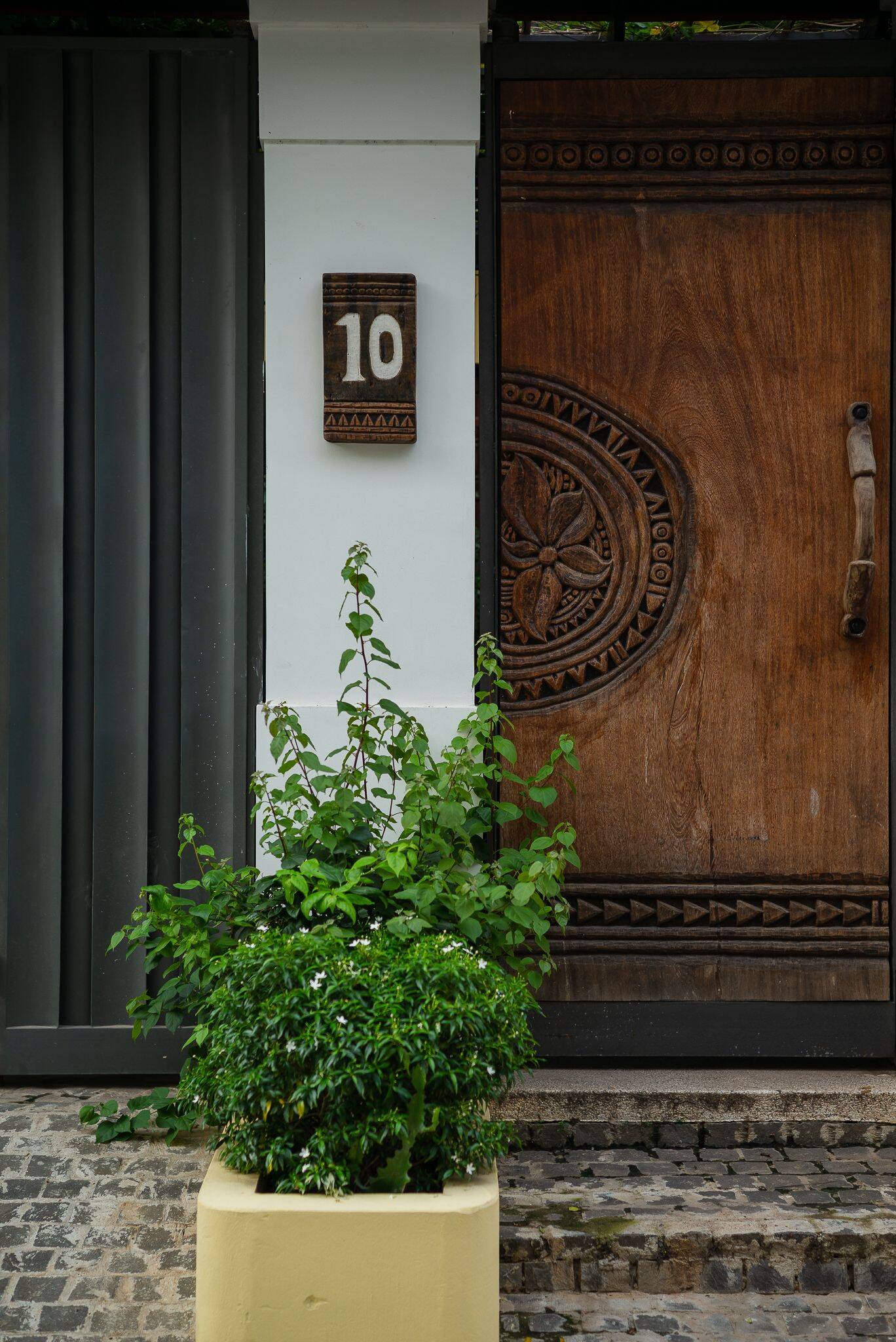 Memories House: Ngôi nhà gìn giữ ký ức xưa cũ | RISOU