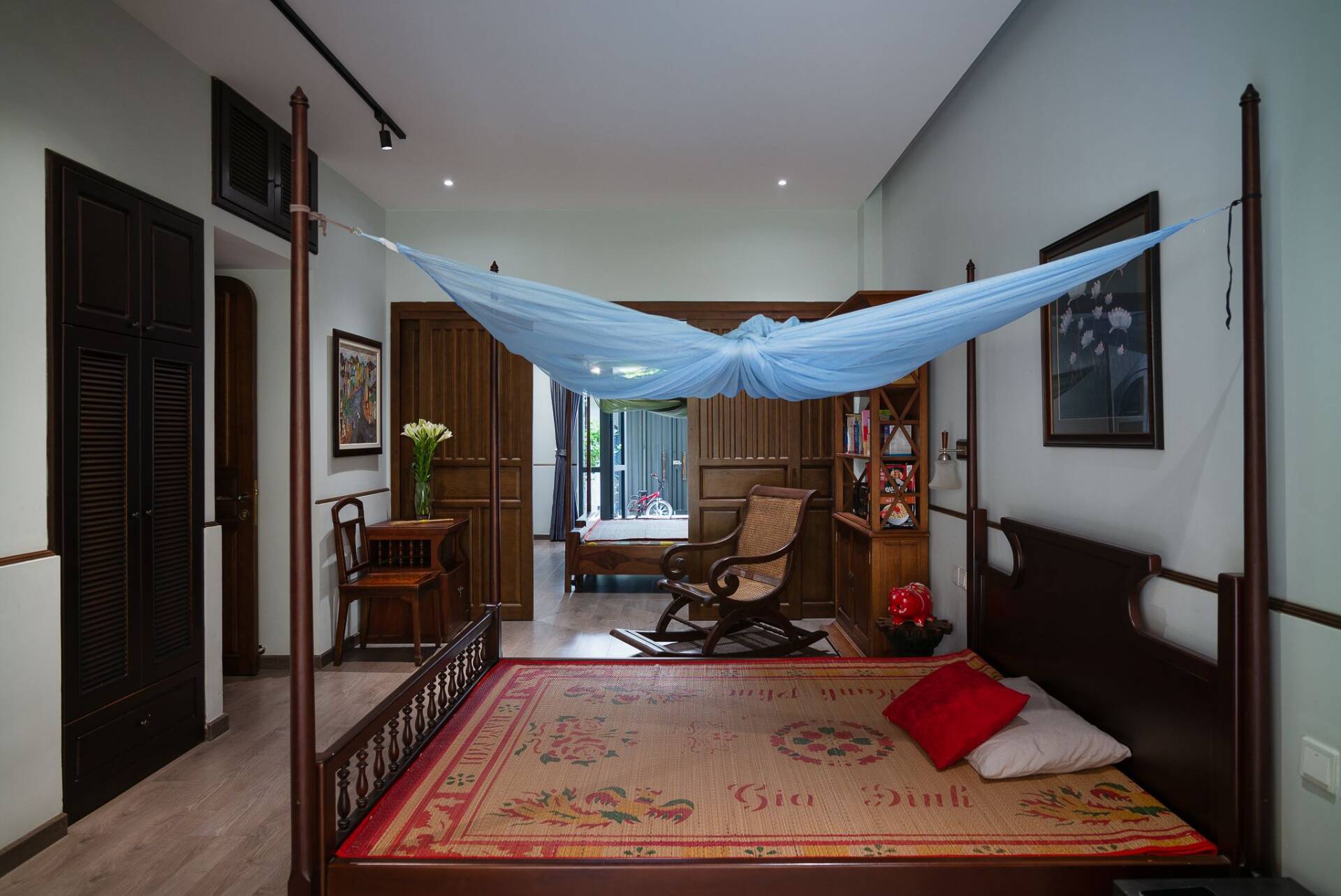 Memories House: Ngôi nhà gìn giữ ký ức xưa cũ | RISOU