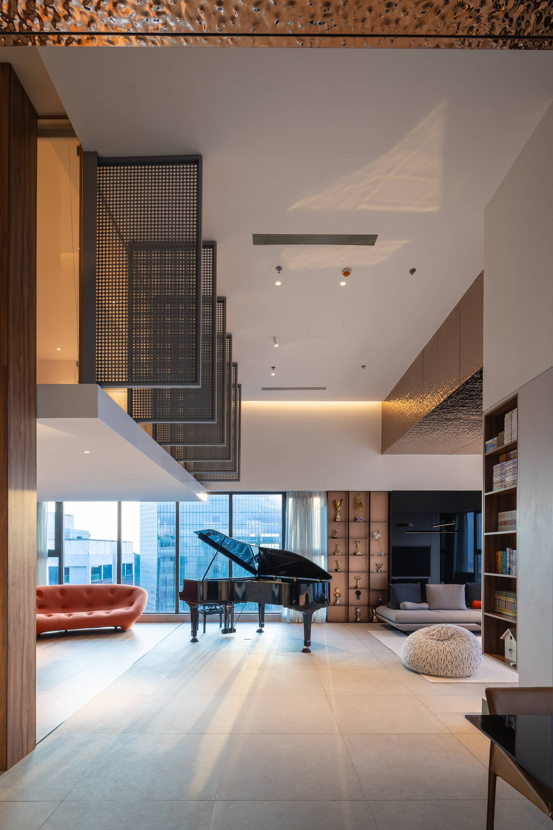 KaBuChin Penthouse: Thiết kế “mở” trong không gian tựa như hang động ...