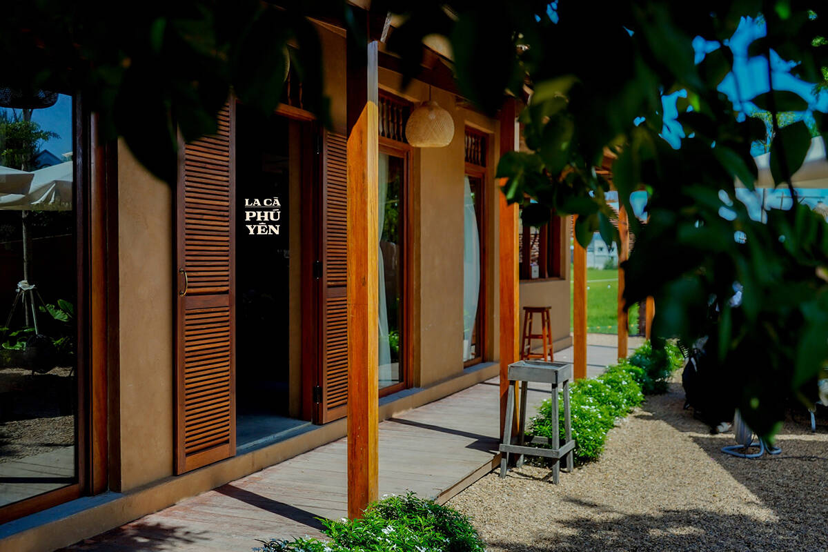 Nhà Café: Nét hoài niệm trong ngôn ngữ kiến trúc mộc mạc | 179 Studio