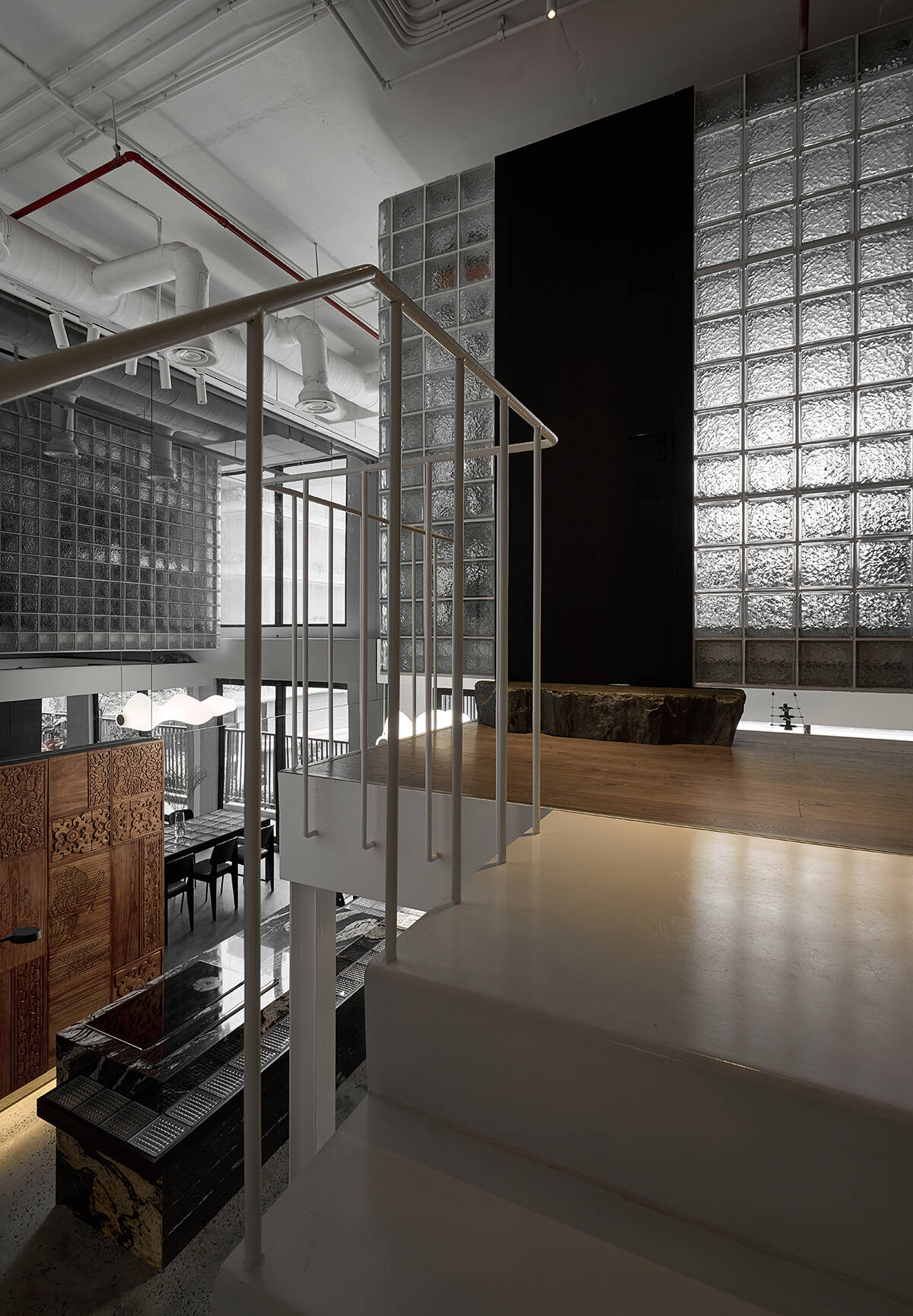 Kien-viet-Optical Glass Apartment-9.jpg