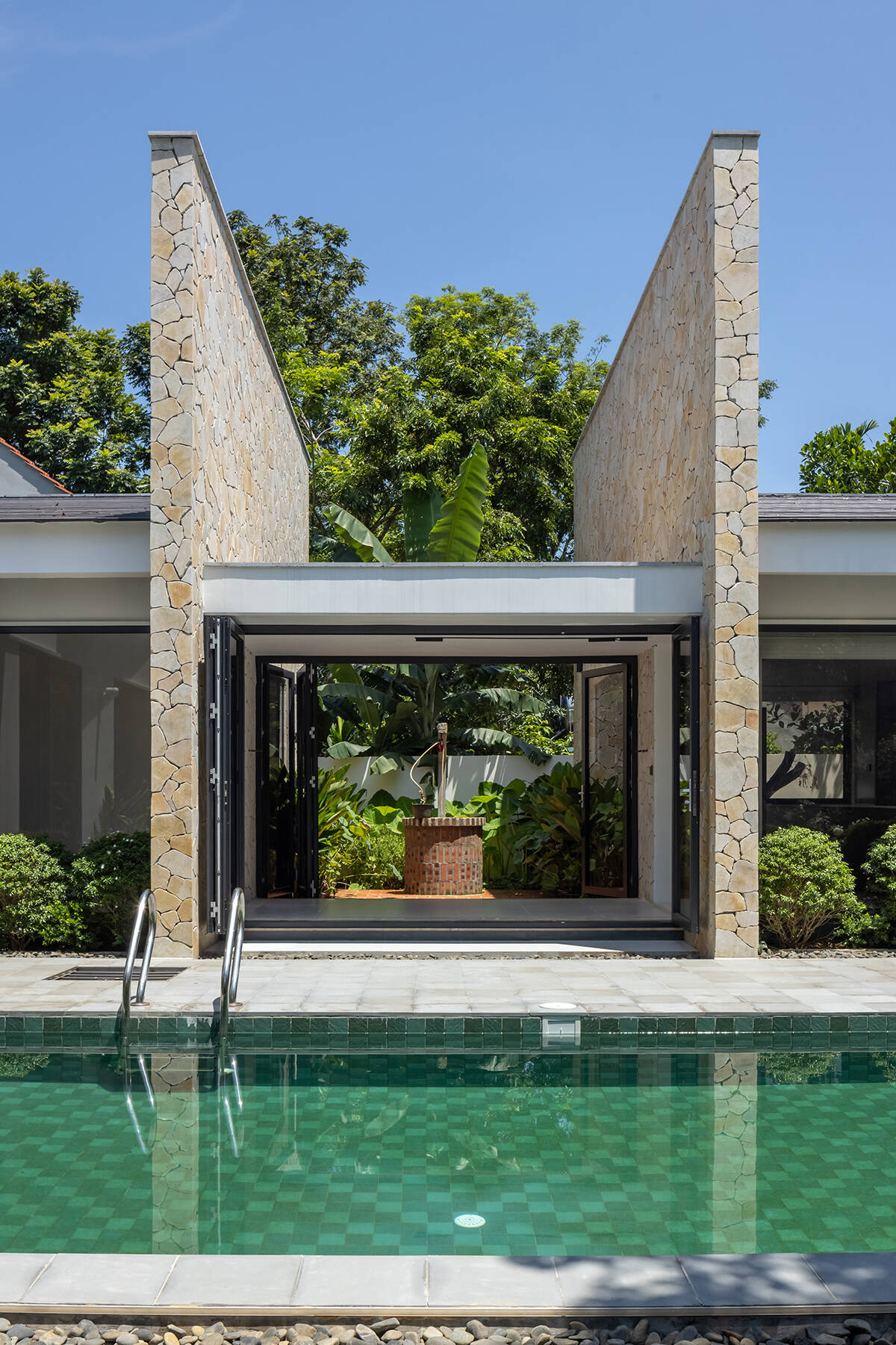 Kien-viet-thuong-xuan-villa-1.jpg