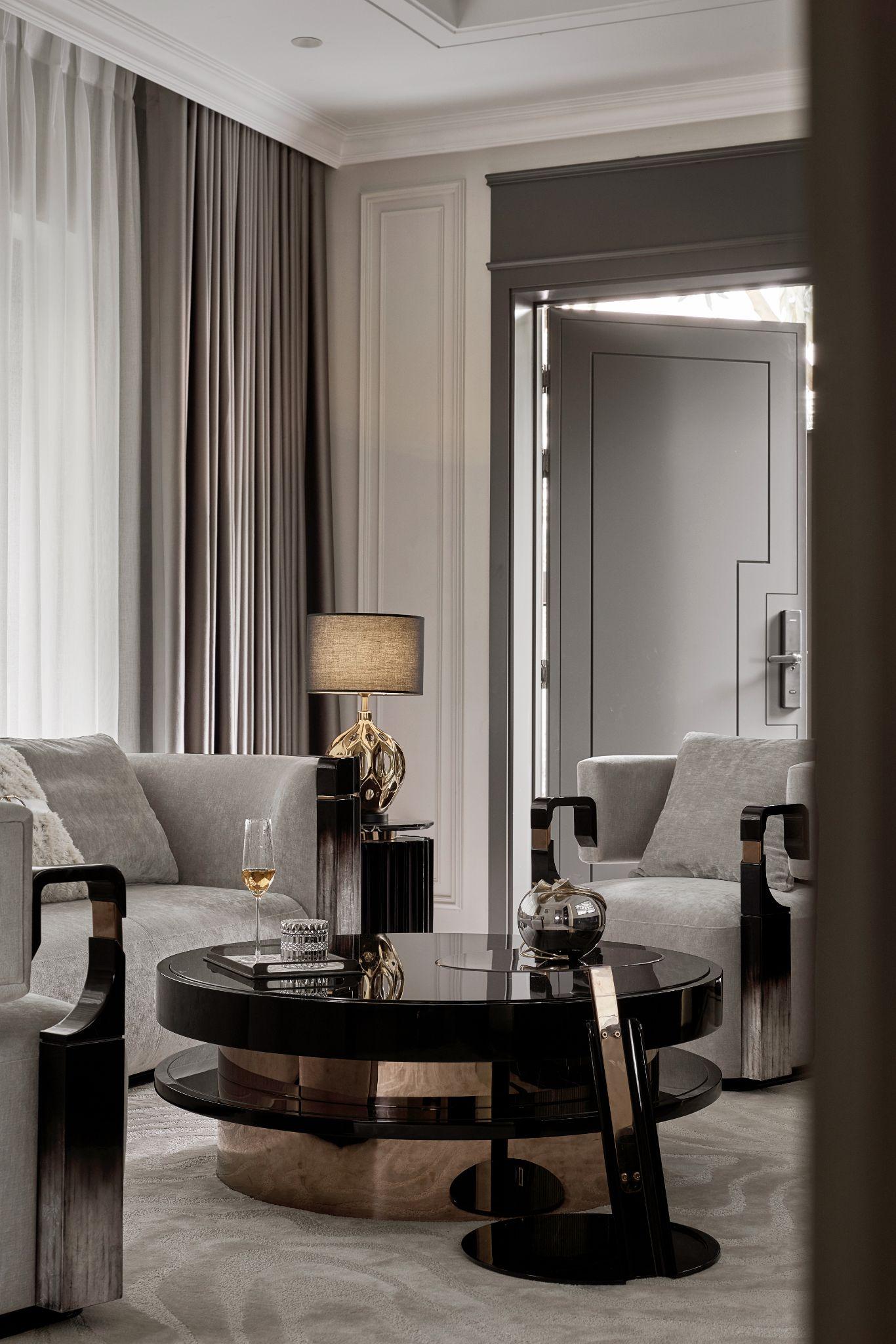 viethung-house-su-giao-thoa-giua-anh-sang-tu-nhien-va-ngon-ngu-modern-classic-kim-furniture_11.jpg
