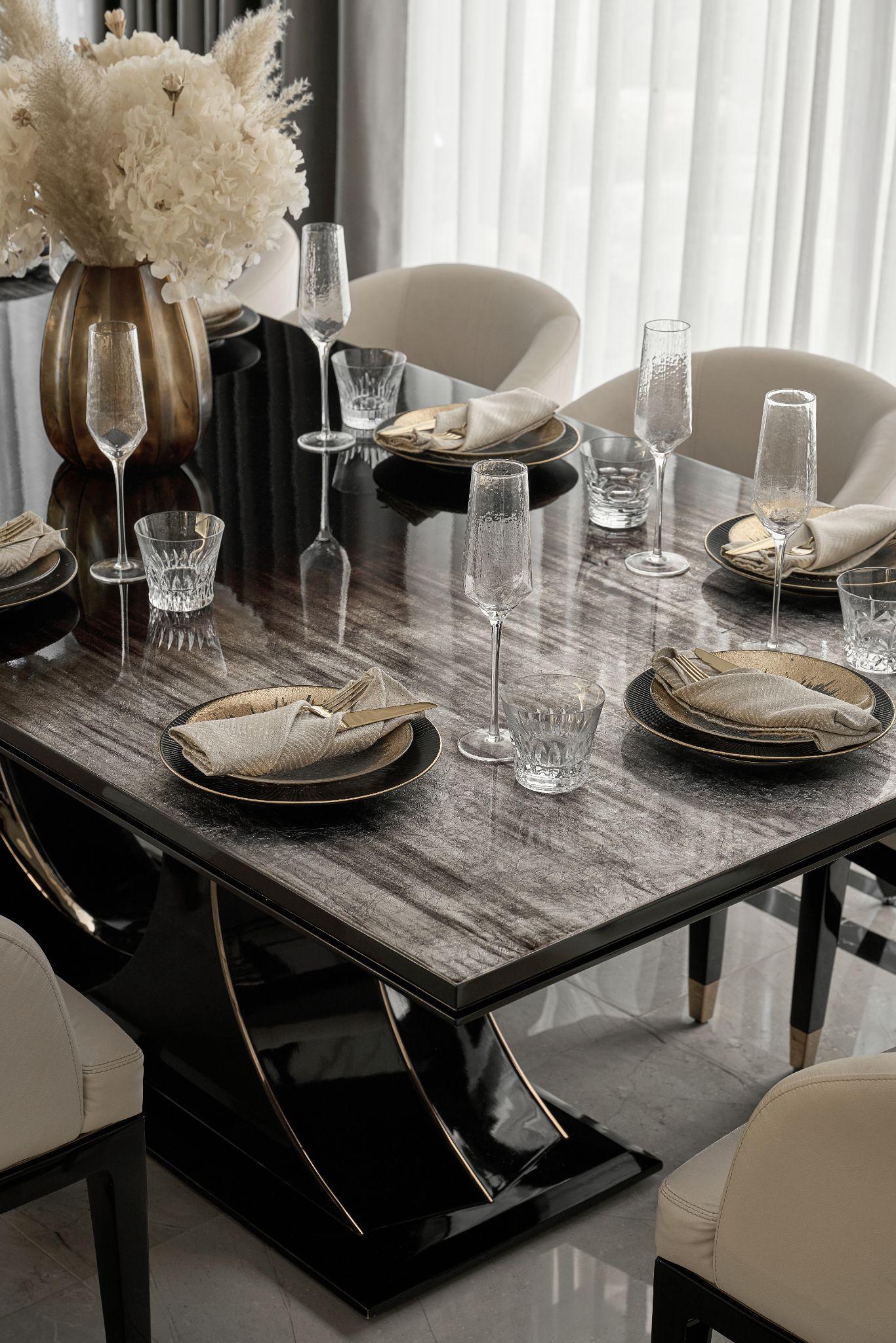 viethung-house-su-giao-thoa-giua-anh-sang-tu-nhien-va-ngon-ngu-modern-classic-kim-furniture_13.jpg