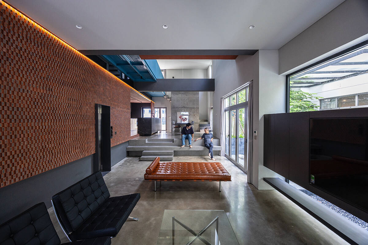 B.Red House: Tái tạo cấu trúc sống trong khu đô thị đồng nhất | Toob Studio