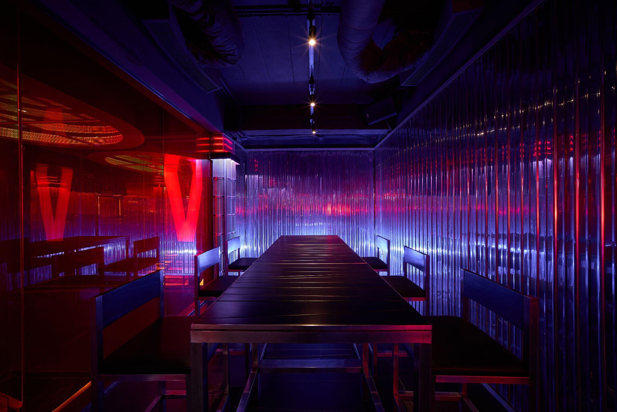 the-new-vuvuzela-bar-tai-nhan-dien-thuong-hieu-voi-cam-hung-industrial-sawa-deesign_13.jpg