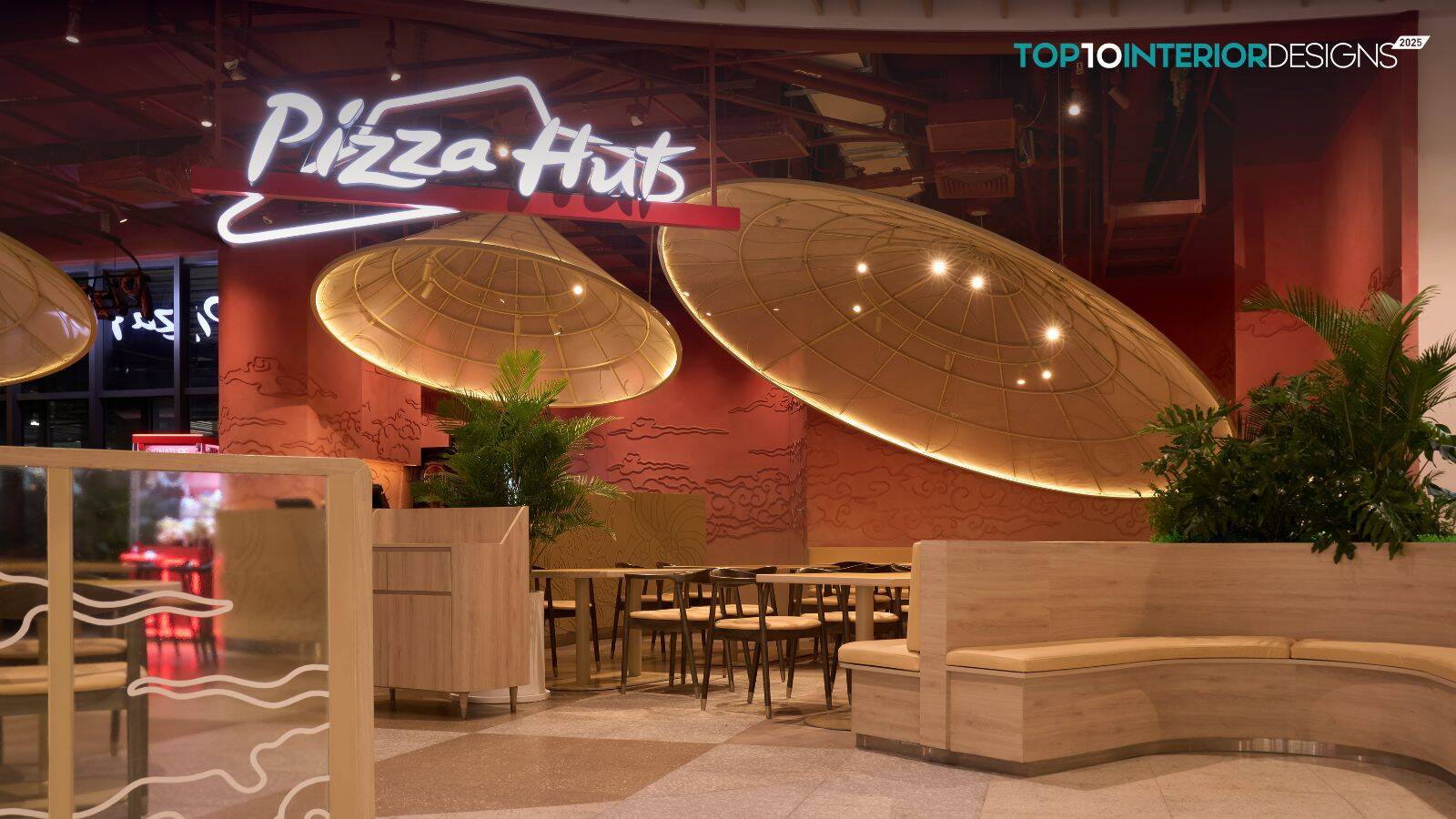 Pizza Hut Huế: Di sản cố đô trong hình hài không gian ẩm thực hiện đại | Red5 Studio