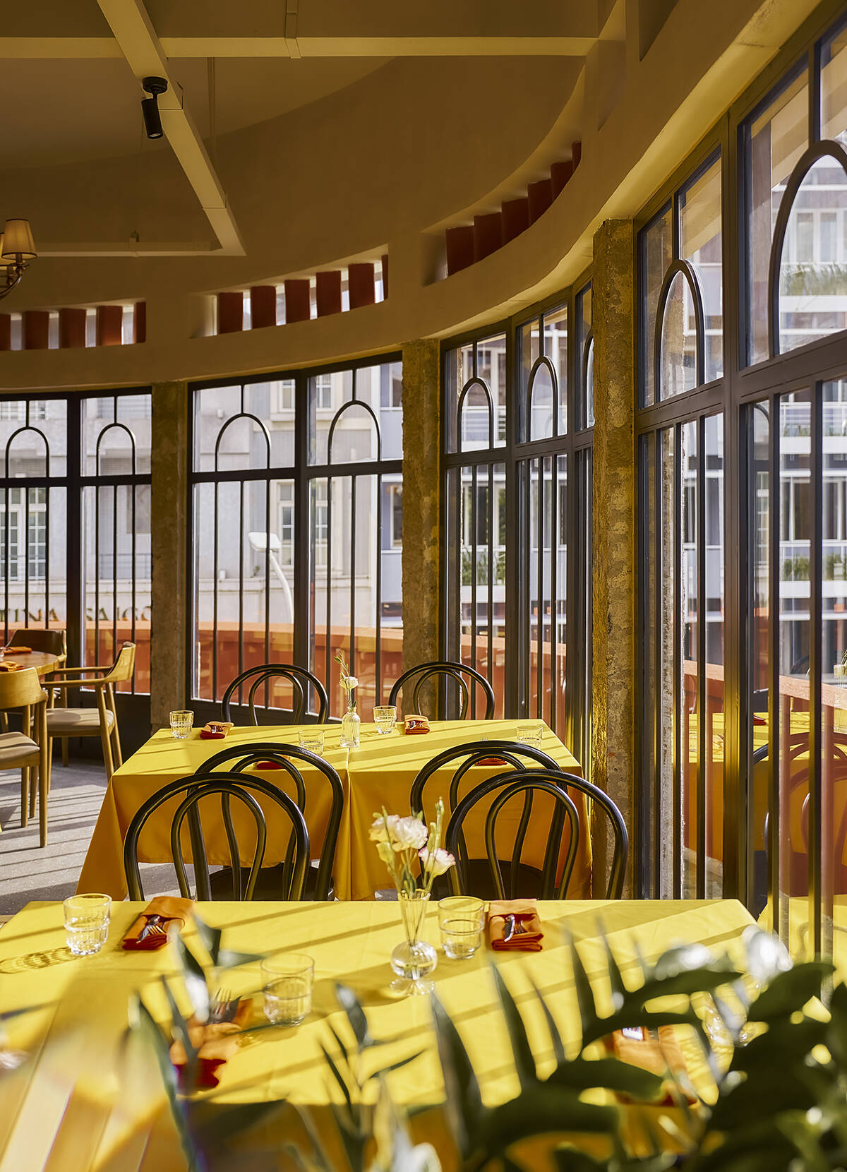 interiordaily-top-10-interior-l_entrecote-social-meating(16).jpg