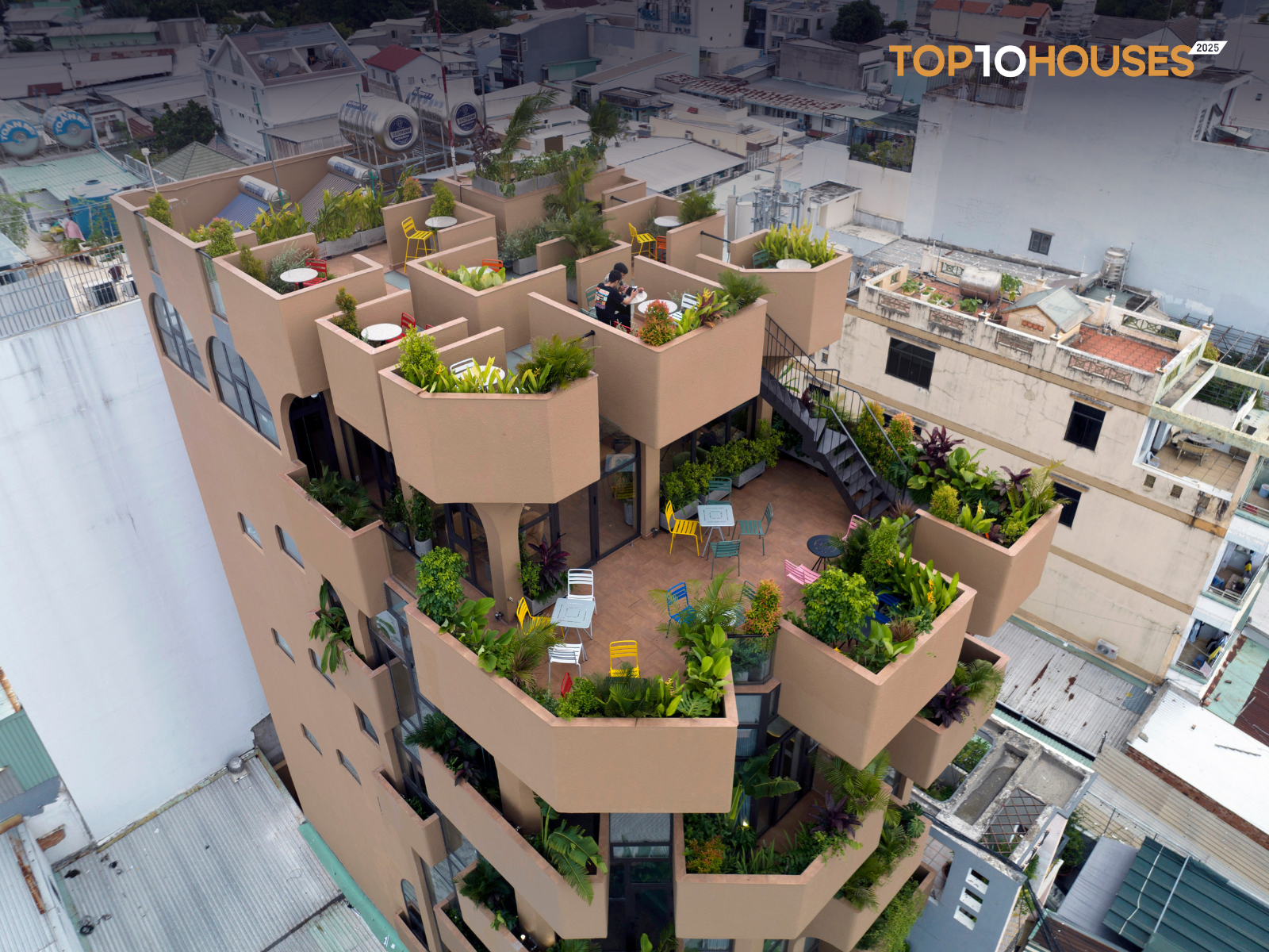 The Jungle - Khu rừng thẳng đứng biến 300m2 đất thành 800m2 trải nghiệm | ROOM+ Design & Build