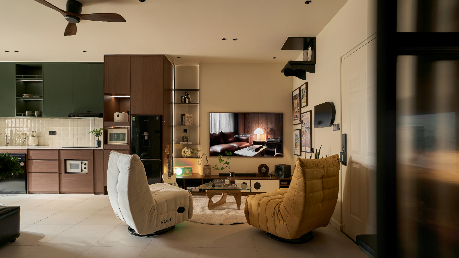 THE POET – Cải tạo căn hộ 70 m² theo tinh thần Mid-century Modern | 25 Design