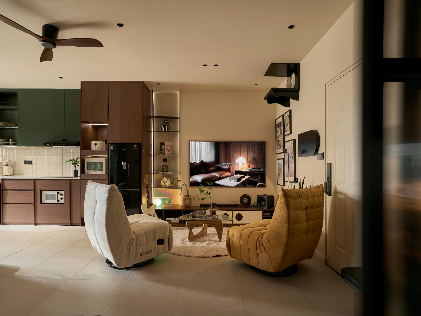THE POET – Cải tạo căn hộ 70 m² theo tinh thần Mid-century Modern | 25 Design