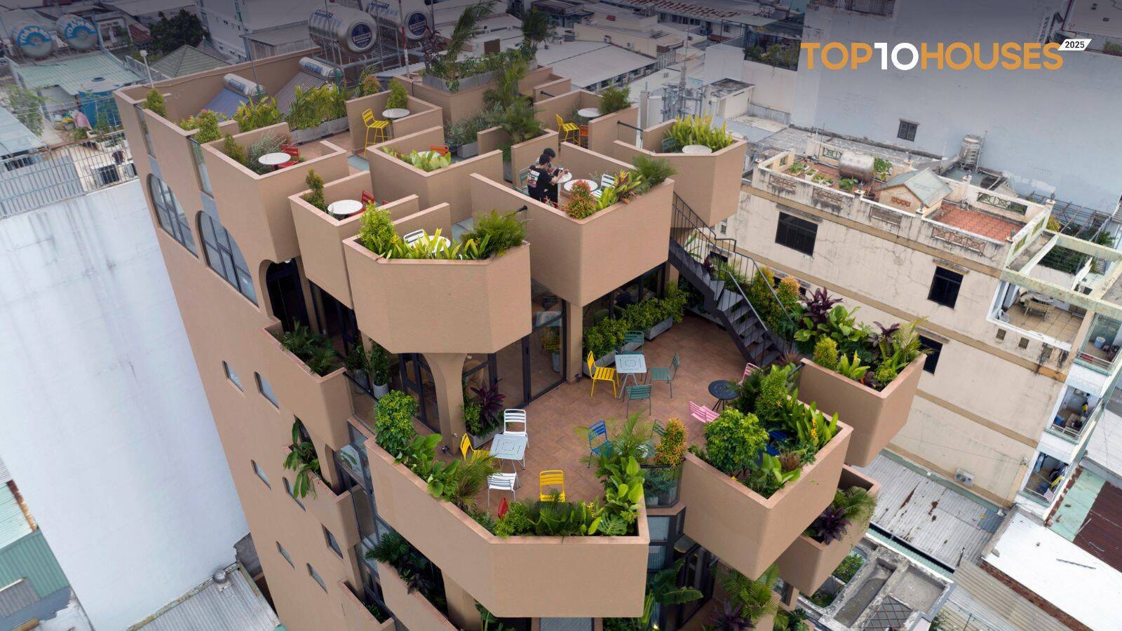The Jungle - Khu rừng thẳng đứng biến 300m2 đất thành 800m2 trải nghiệm | ROOM+ Design & Build