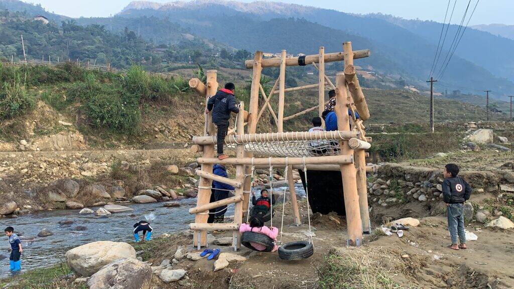 Khẳng Tắng Nhá Chair - Chiếc ghế khổng lồ khơi gợi trí tưởng tượng và kết nối cộng đồng | Think Playgrounds