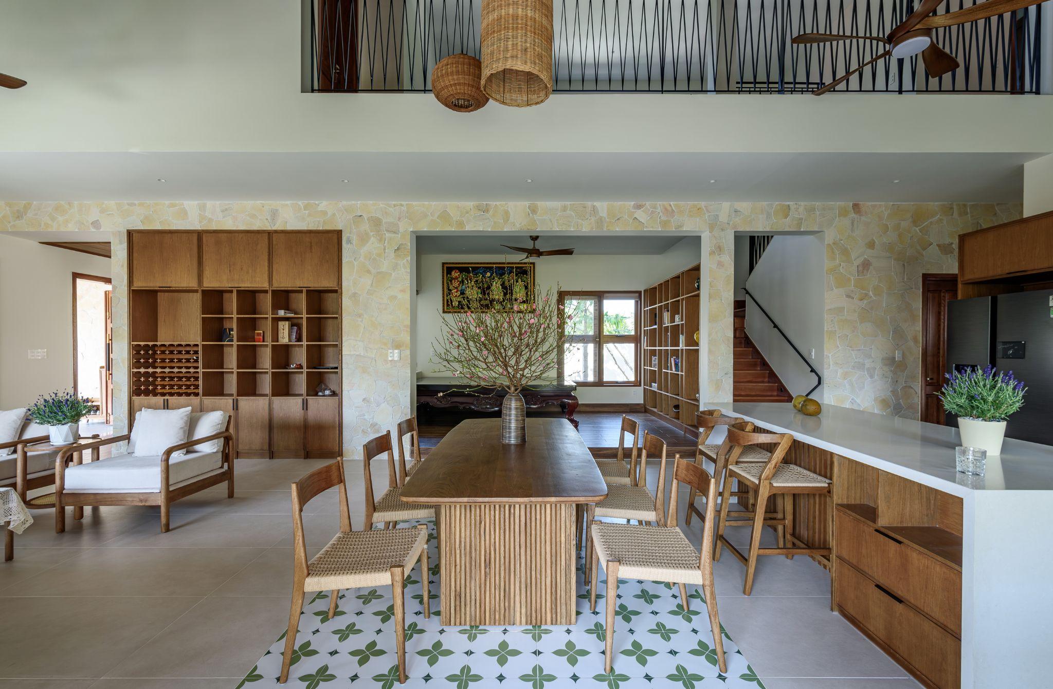 my-tho-villa-to-chuc-khong-gian-xoay-quanh-trai-tim-bep-viet-lee-architects_13.jpg