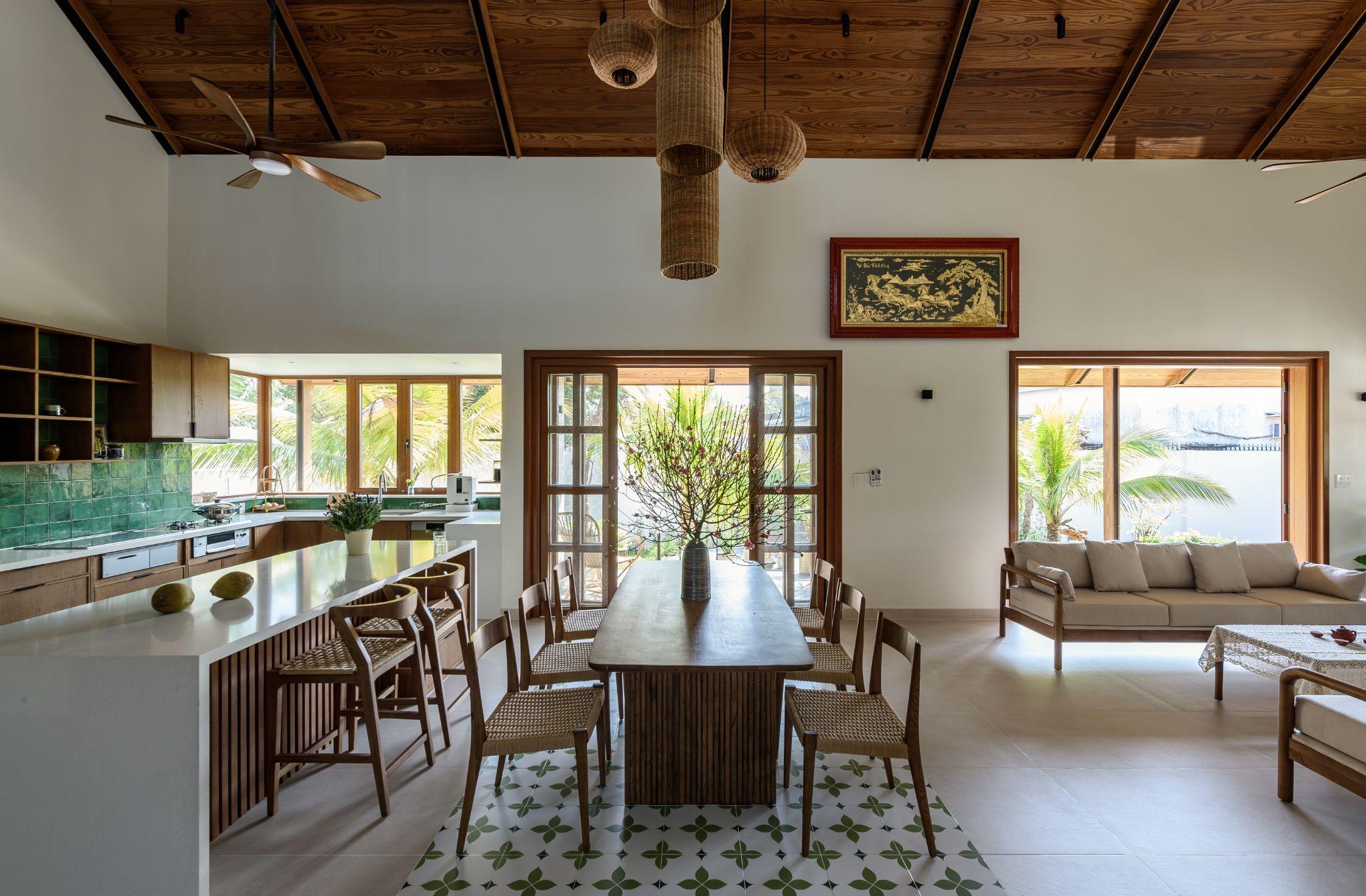 my-tho-villa-to-chuc-khong-gian-xoay-quanh-trai-tim-bep-viet-lee-architects_14.jpg
