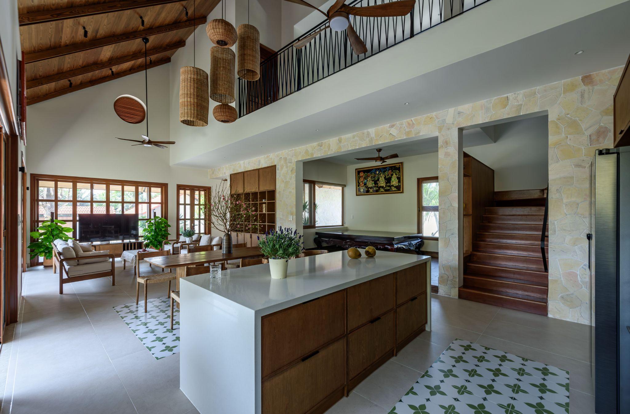 my-tho-villa-to-chuc-khong-gian-xoay-quanh-trai-tim-bep-viet-lee-architects_19.jpg