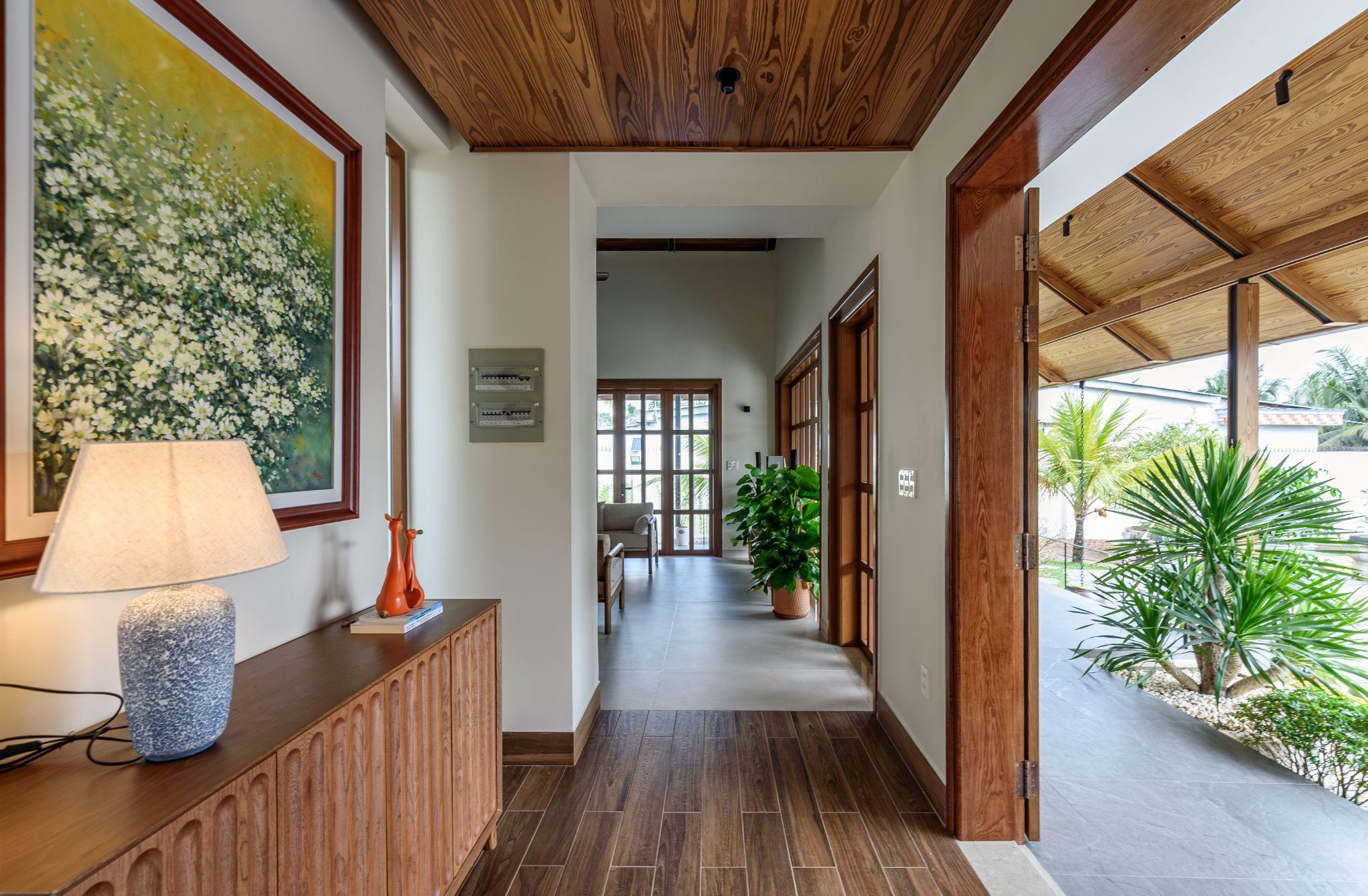 my-tho-villa-to-chuc-khong-gian-xoay-quanh-trai-tim-bep-viet-lee-architects_25.jpg