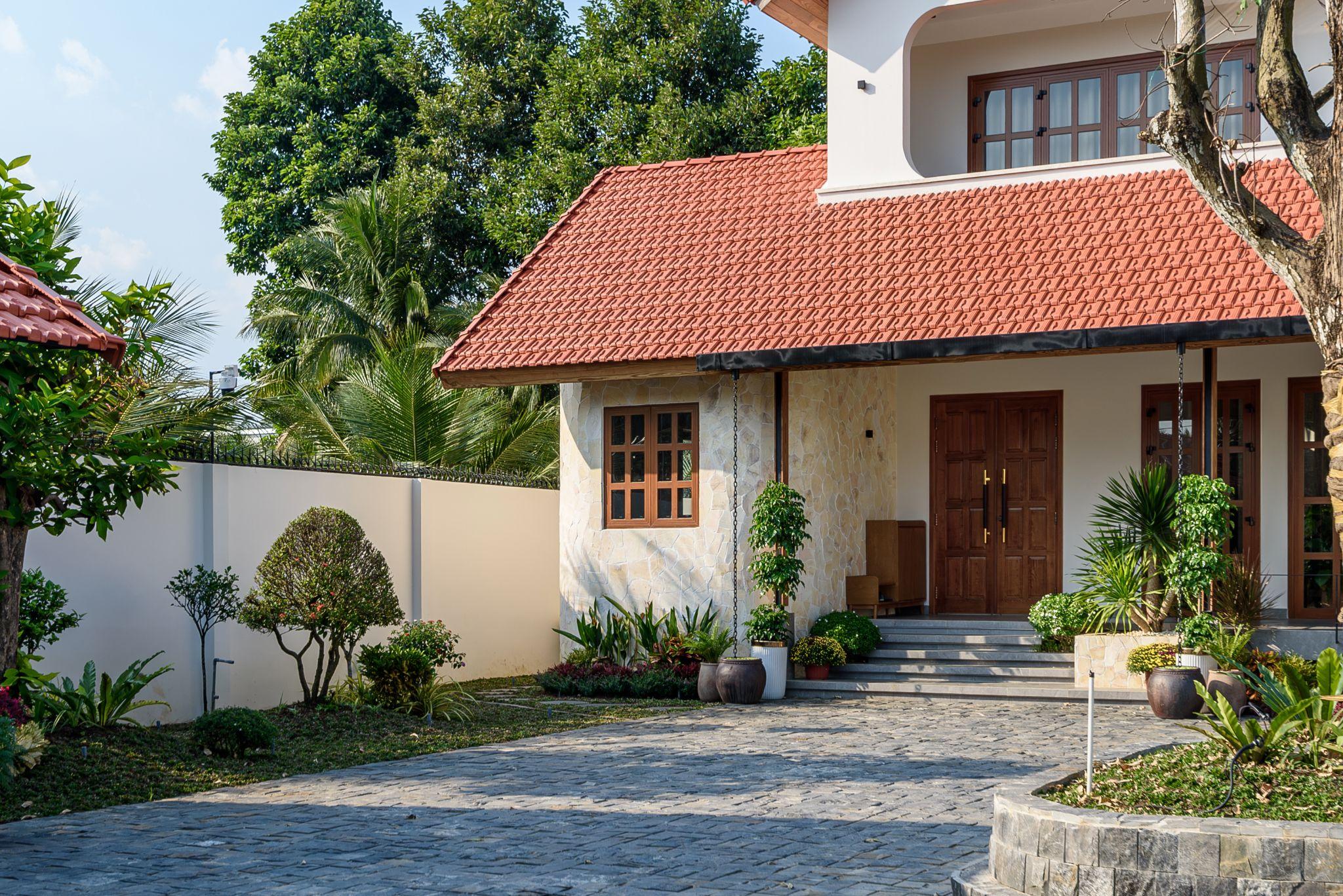 my-tho-villa-to-chuc-khong-gian-xoay-quanh-trai-tim-bep-viet-lee-architects_31.jpg