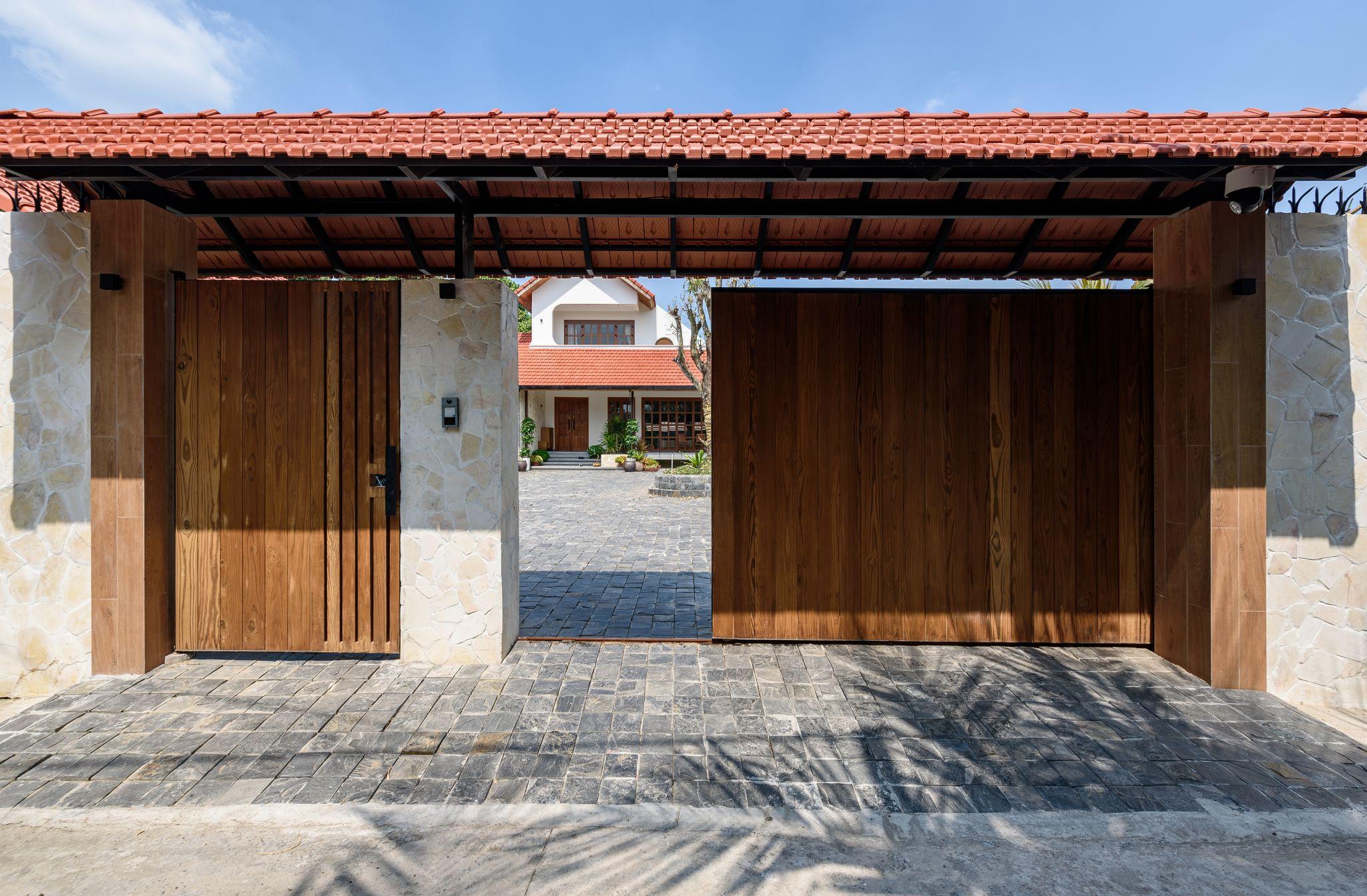 my-tho-villa-to-chuc-khong-gian-xoay-quanh-trai-tim-bep-viet-lee-architects_7.jpg