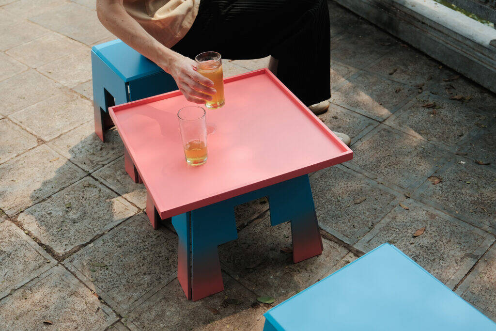 Trà Đá Stool Set - Tái hiện không gian đường phố trong một cấu trúc linh hoạt