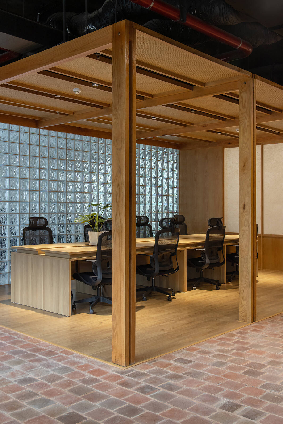 Tái hiện tinh thần Hồ Tây trong không gian làm việc: TikTak Co-Working ...