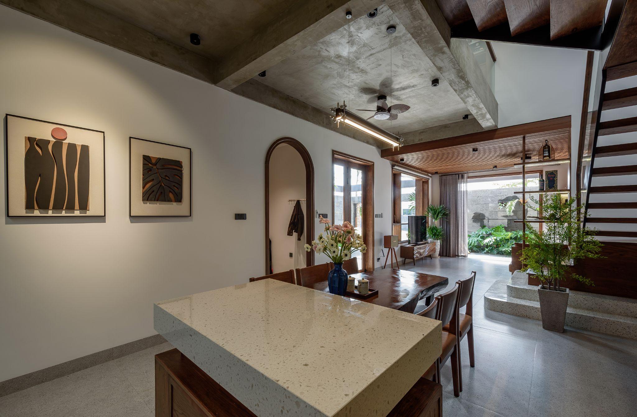 dan-house-tai-cau-truc-nha-o-mien-trung-duoi-ap-luc-khi-hau-simba-architects_14.jpg