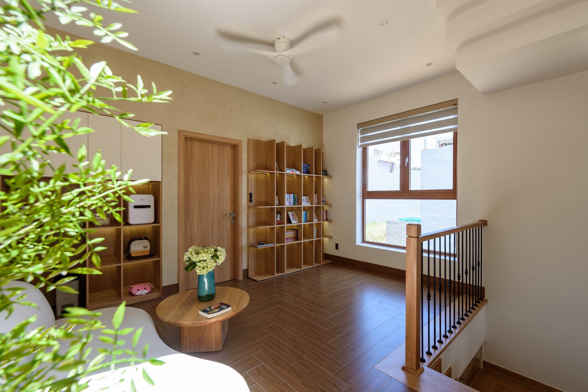 dream-house-nha-pho-lech-tang-de-cao-ket-noi-gia-dinh-va-thong-gio-tu-nhien-simba-architects_7.jpg