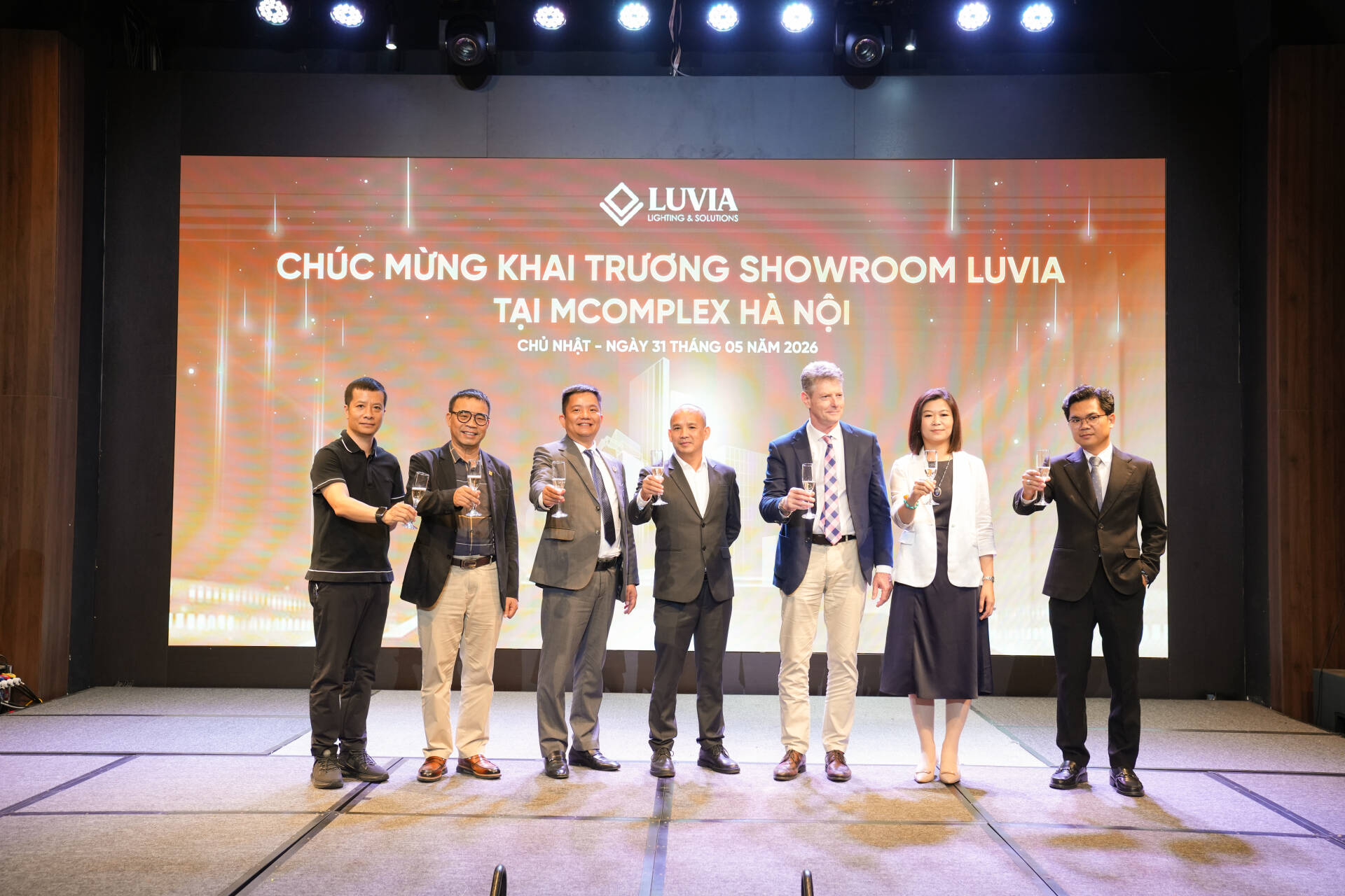 Showroom Luvia - “Thánh đường ánh sáng” mới cho giới kiến trúc nội thất tại Hà Nội