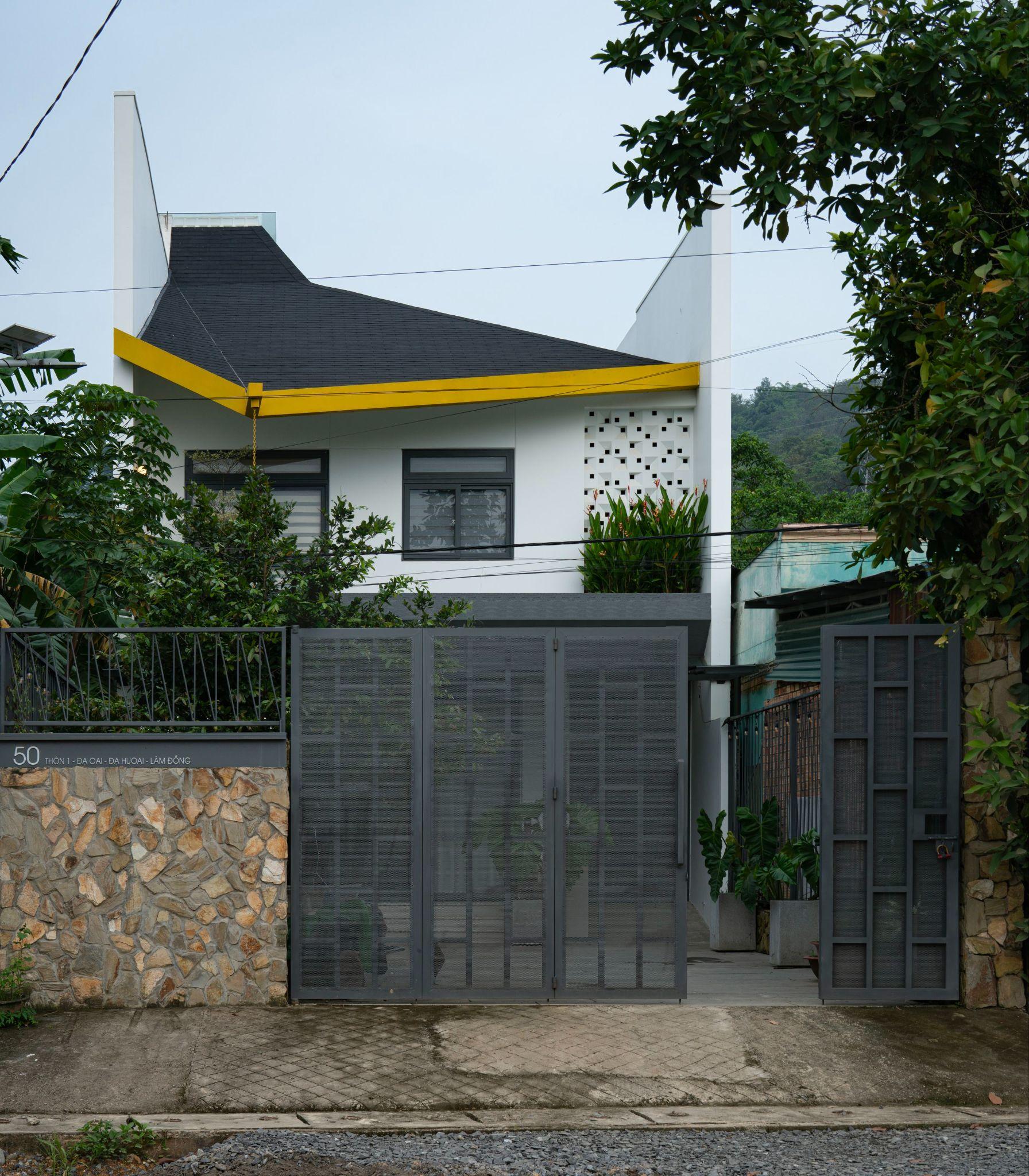 da-huoai-house-hanh-trinh-di-de-tro-ve-duoi-mai-nha-doc-vung-cao-nguyen-space-architecture_3.jpg