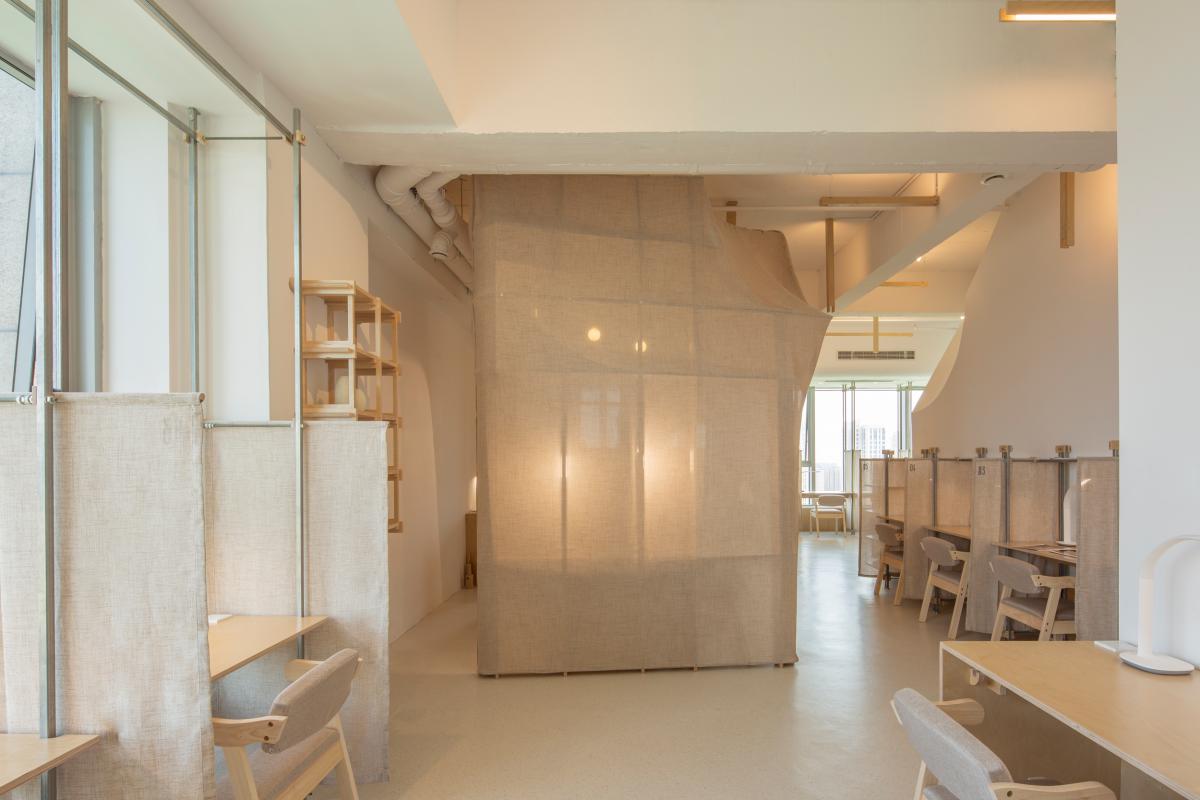 skyline-self-study-room-khong-gian-tu-hoc-lay-cam-hung-tu-canh-quan-tai-thuong-hai_5.jpg