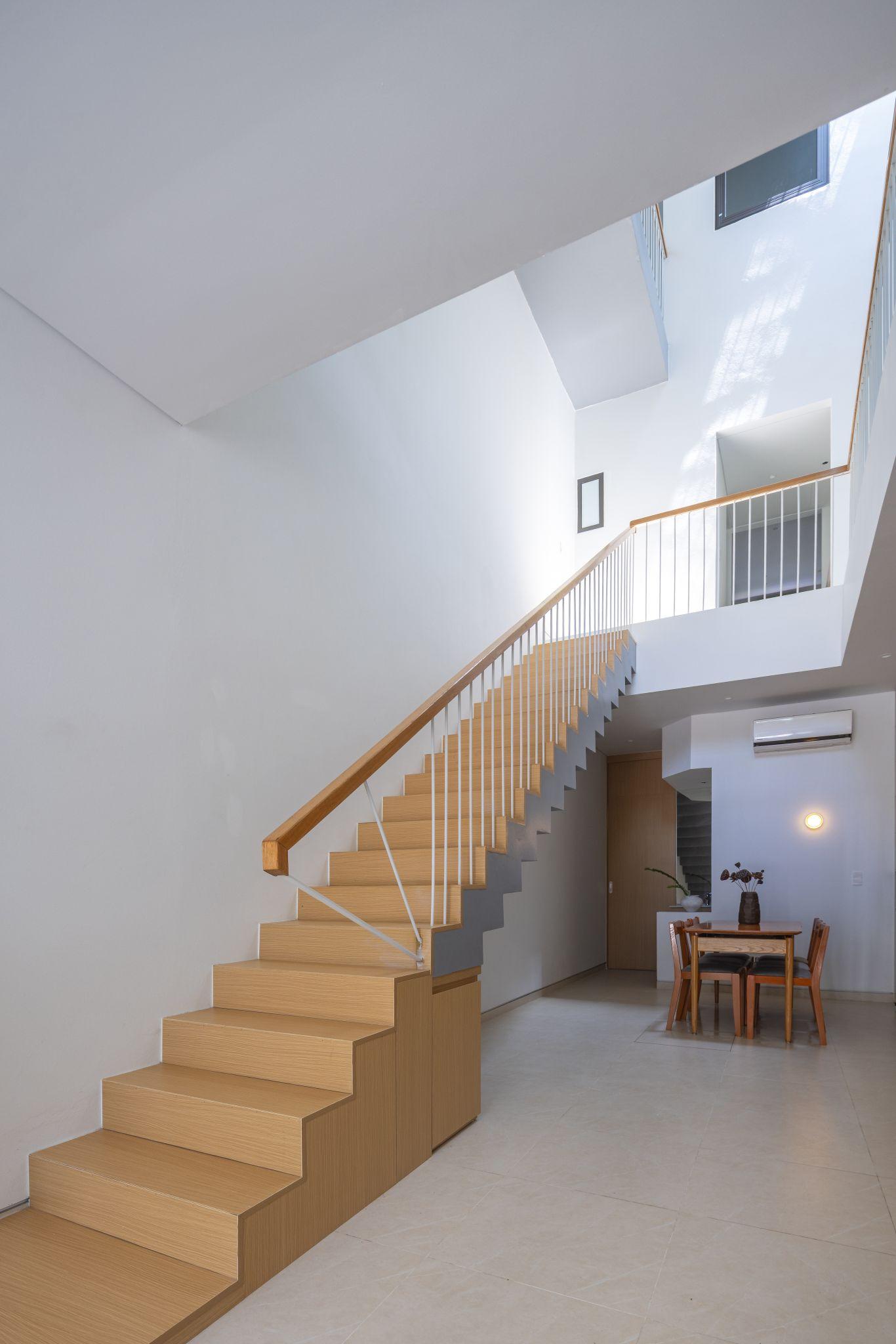 tb-house-dung-khoang-rong-nuoi-duong-su-gan-ket-ntaa-architects_12.jpg
