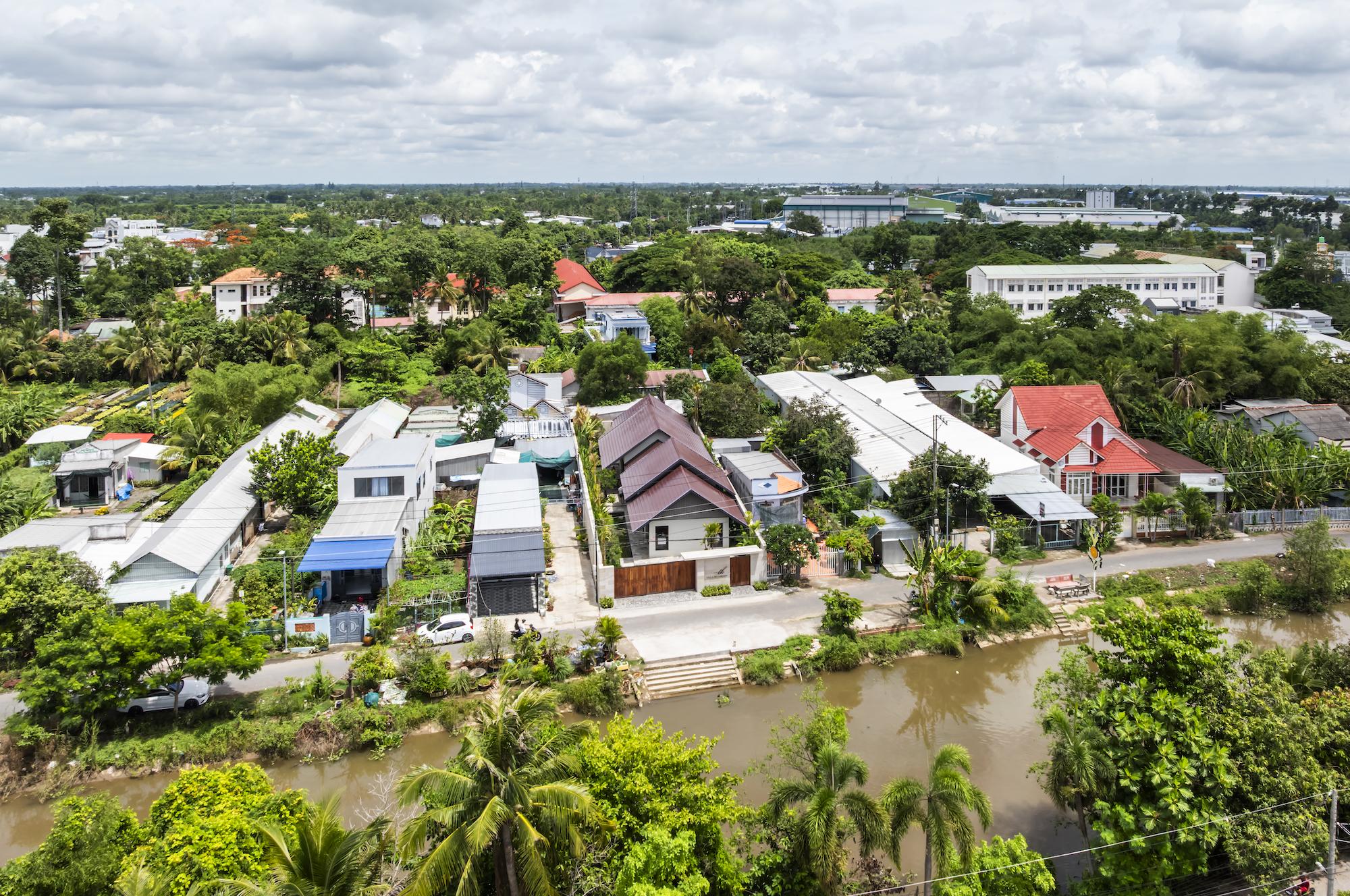 tk-villa-de-garden-khong-gian-toi-gian-lay-cam-hung-tu-nep-nha-be-mien-tay-pham-huu-son-architects_2.jpg