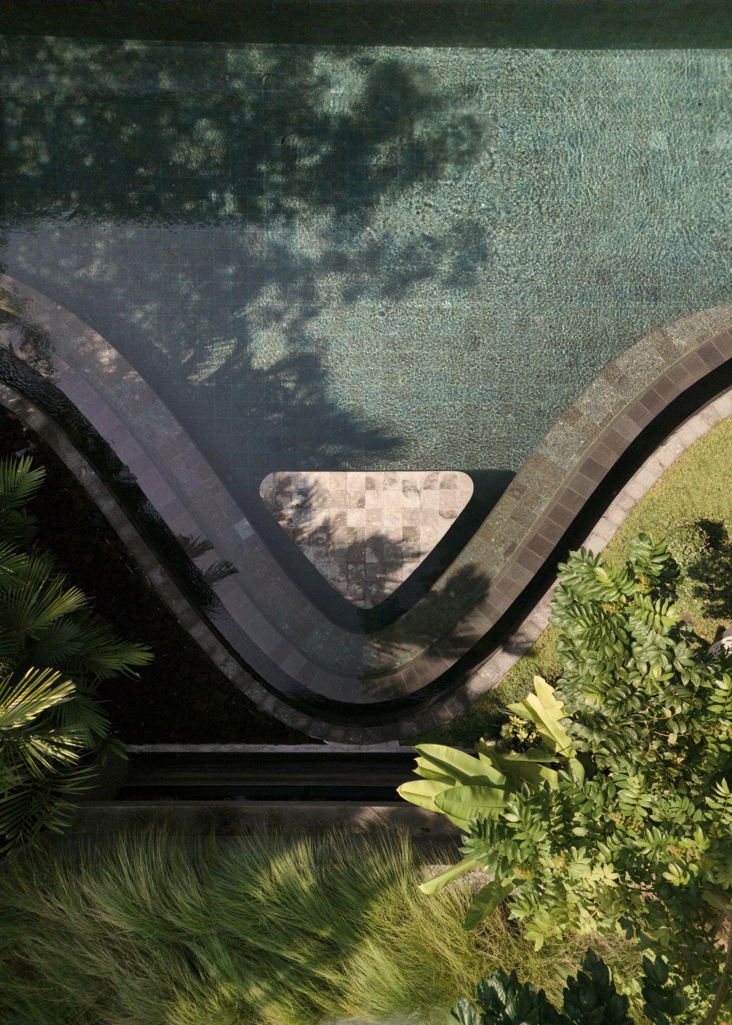 villa-suki-kien-truc-cua-su-tinh-lang-giua-long-bali-alexis-dornier_20.jpg