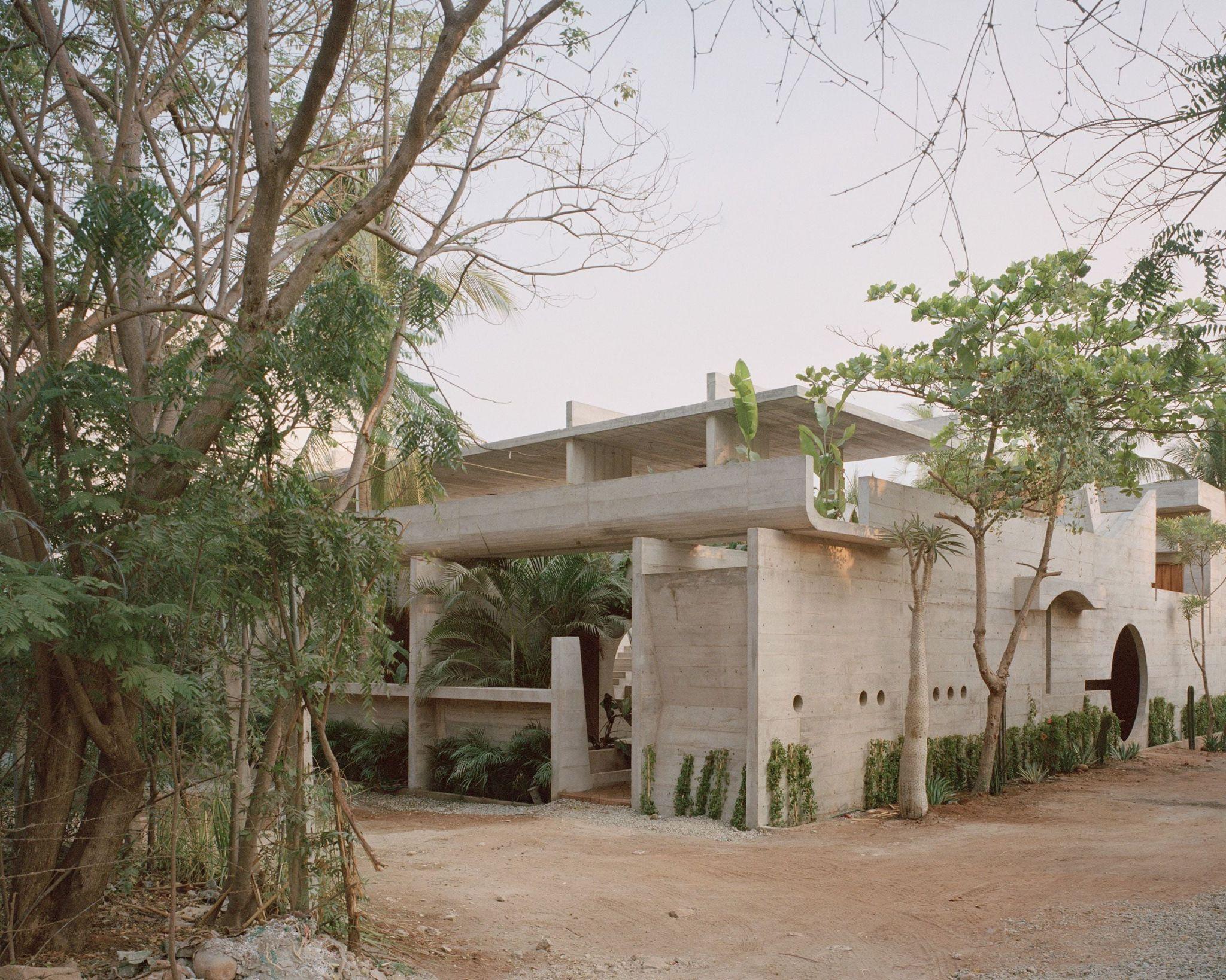 casa-to-khong-gian-nghi-duong-bang-be-tong-giua-thien-nhien-mexico_2.jpg