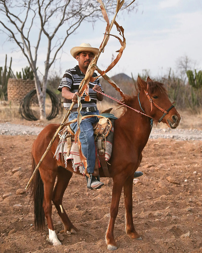 fernando-laposse-hoi-sinh-nghe-thu-cong-mexico-bang-thiet-ke-ben-vung-va-vat-lieu-ban-dia_6.jpg