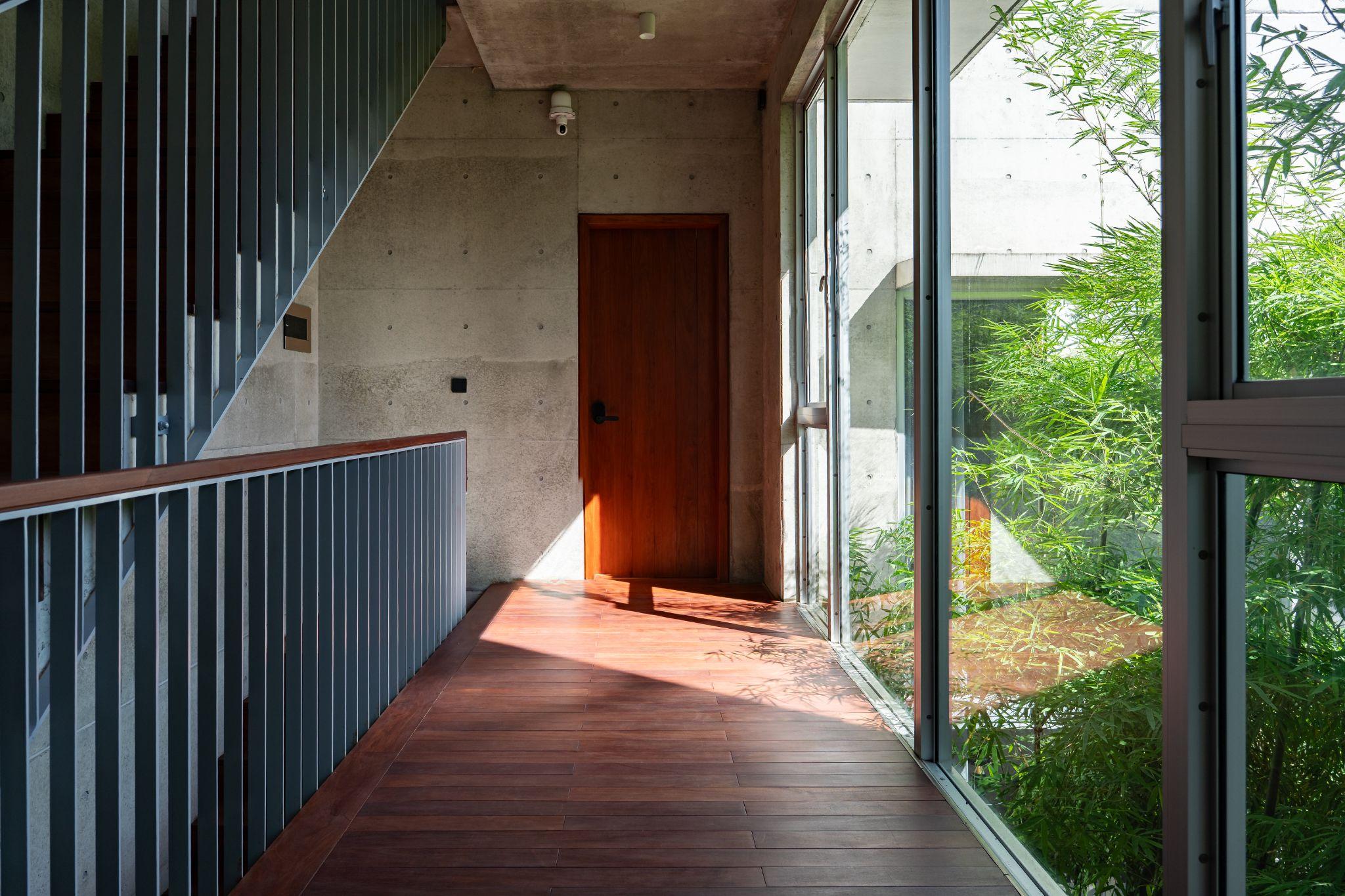 house-k-nha-be-tong-tran-ket-noi-con-nguoi-voi-thien-nhien-mien-trung-hgaa-architects_15.jpg