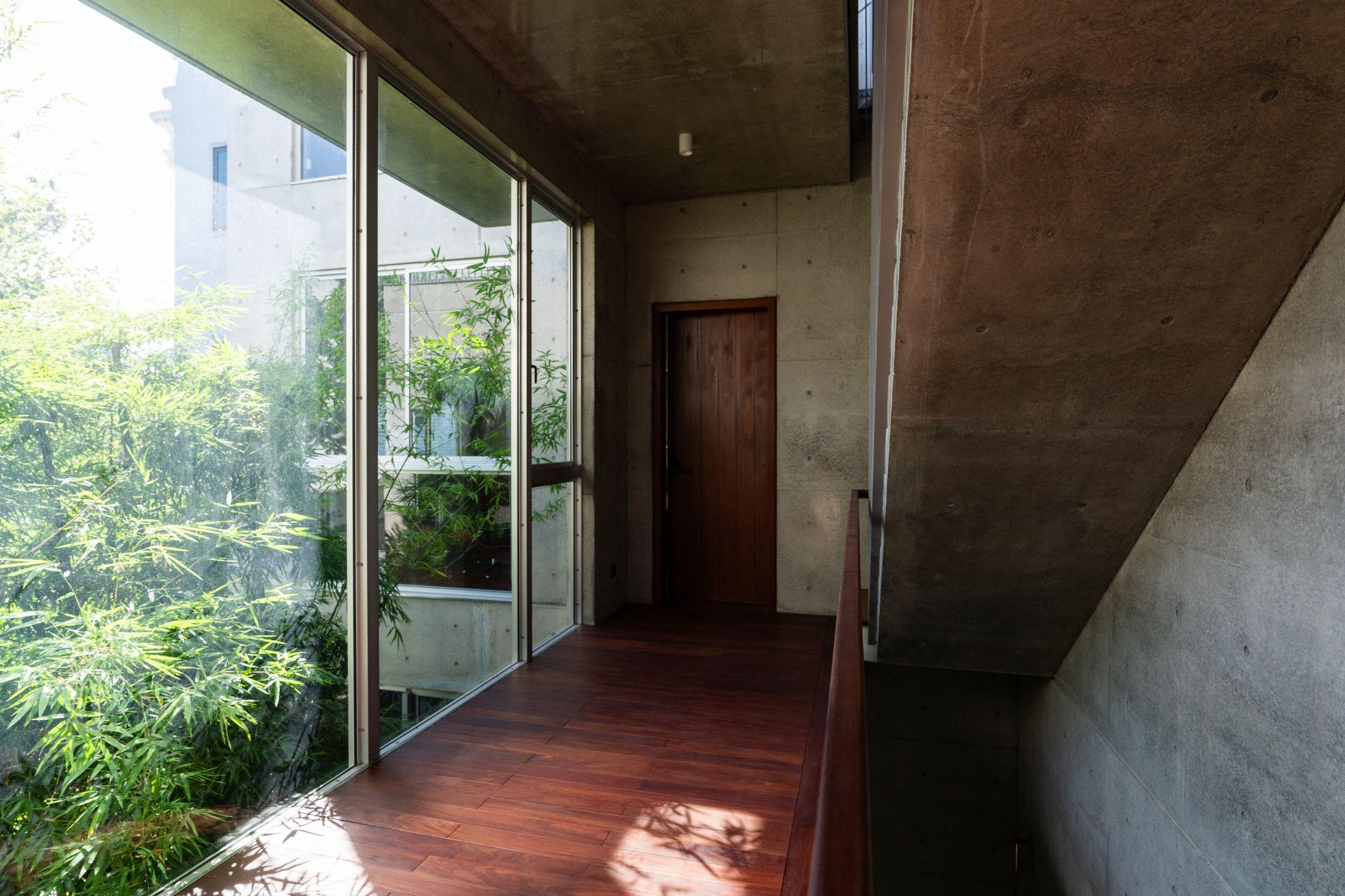 house-k-nha-be-tong-tran-ket-noi-con-nguoi-voi-thien-nhien-mien-trung-hgaa-architects_16.jpg