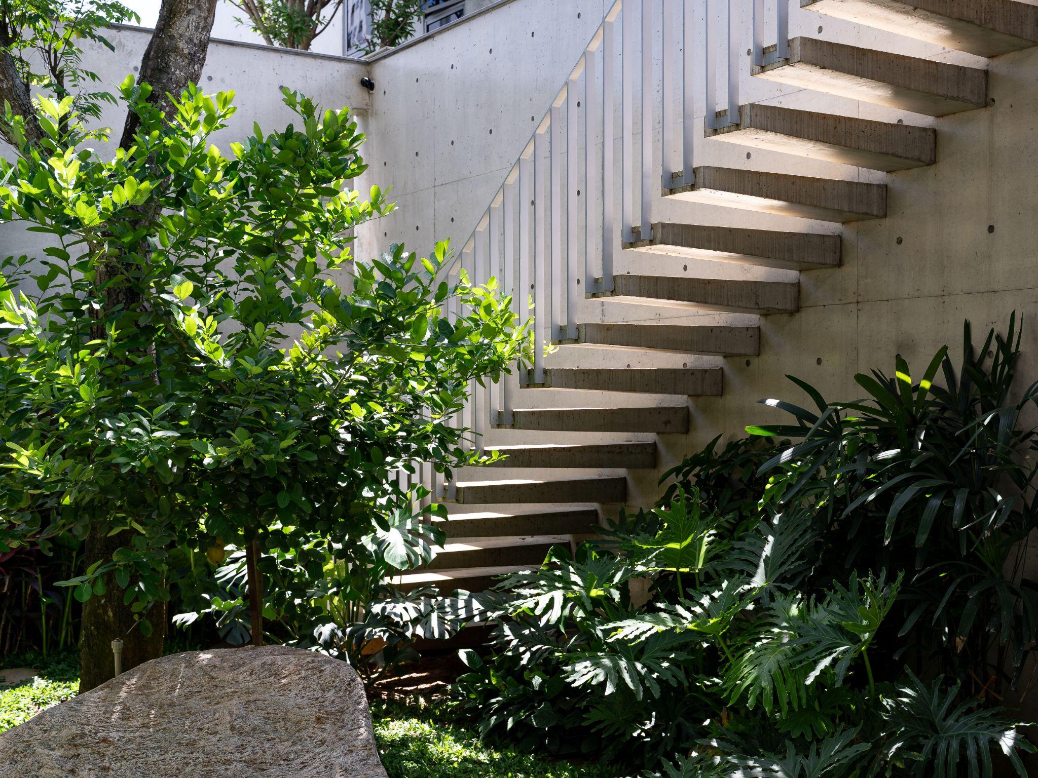 house-k-nha-be-tong-tran-ket-noi-con-nguoi-voi-thien-nhien-mien-trung-hgaa-architects_17.jpg