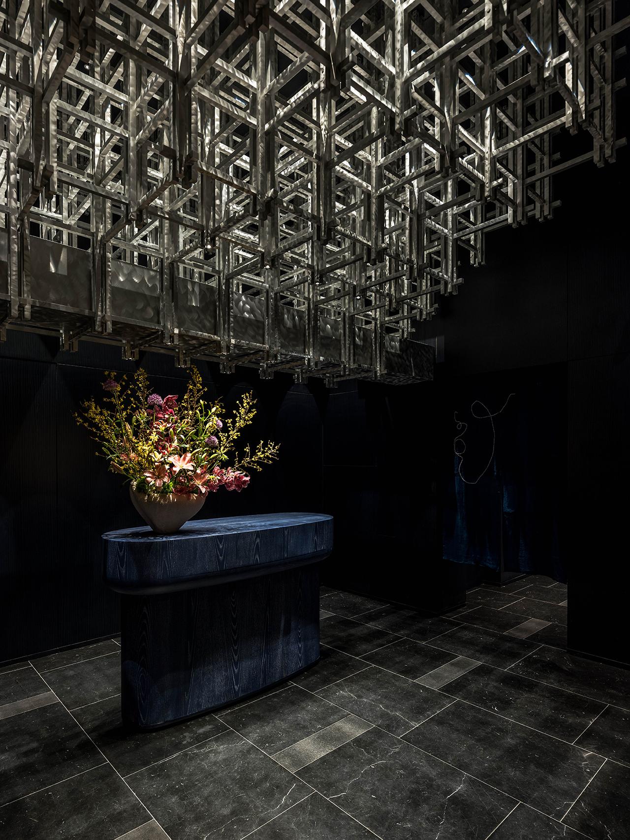 onuki-thiet-ke-noi-that-nha-hang-ket-noi-tham-my-nhat-ban-va-tinh-than-dia-trung-hai-yabu-pushelberg_8.jpg