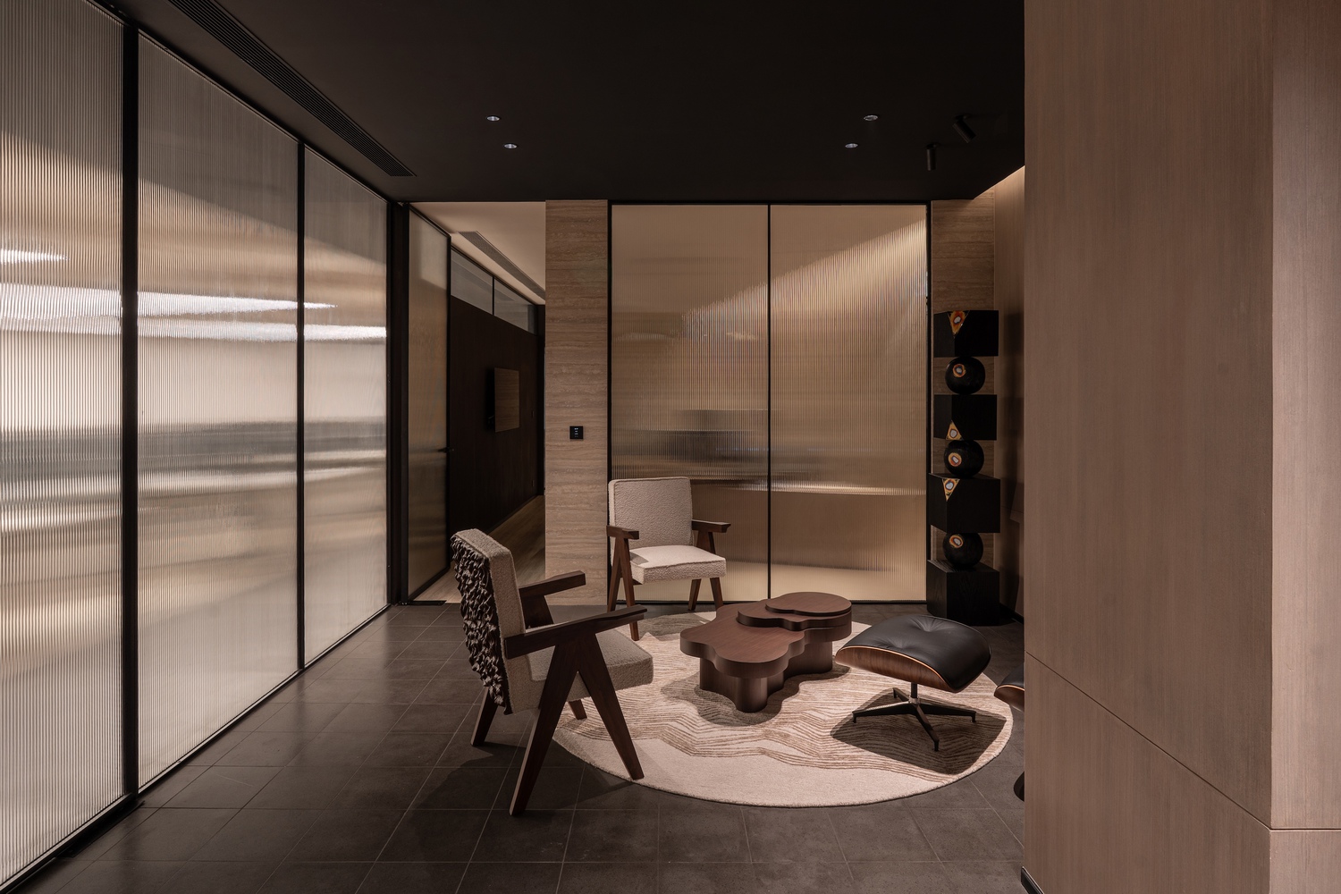 the-spatial-continuum-khi-chu-nghia-toi-gian-tao-nen-khong-gian-lam-viec-chua-lanh-abin-design-studio_2.jpg