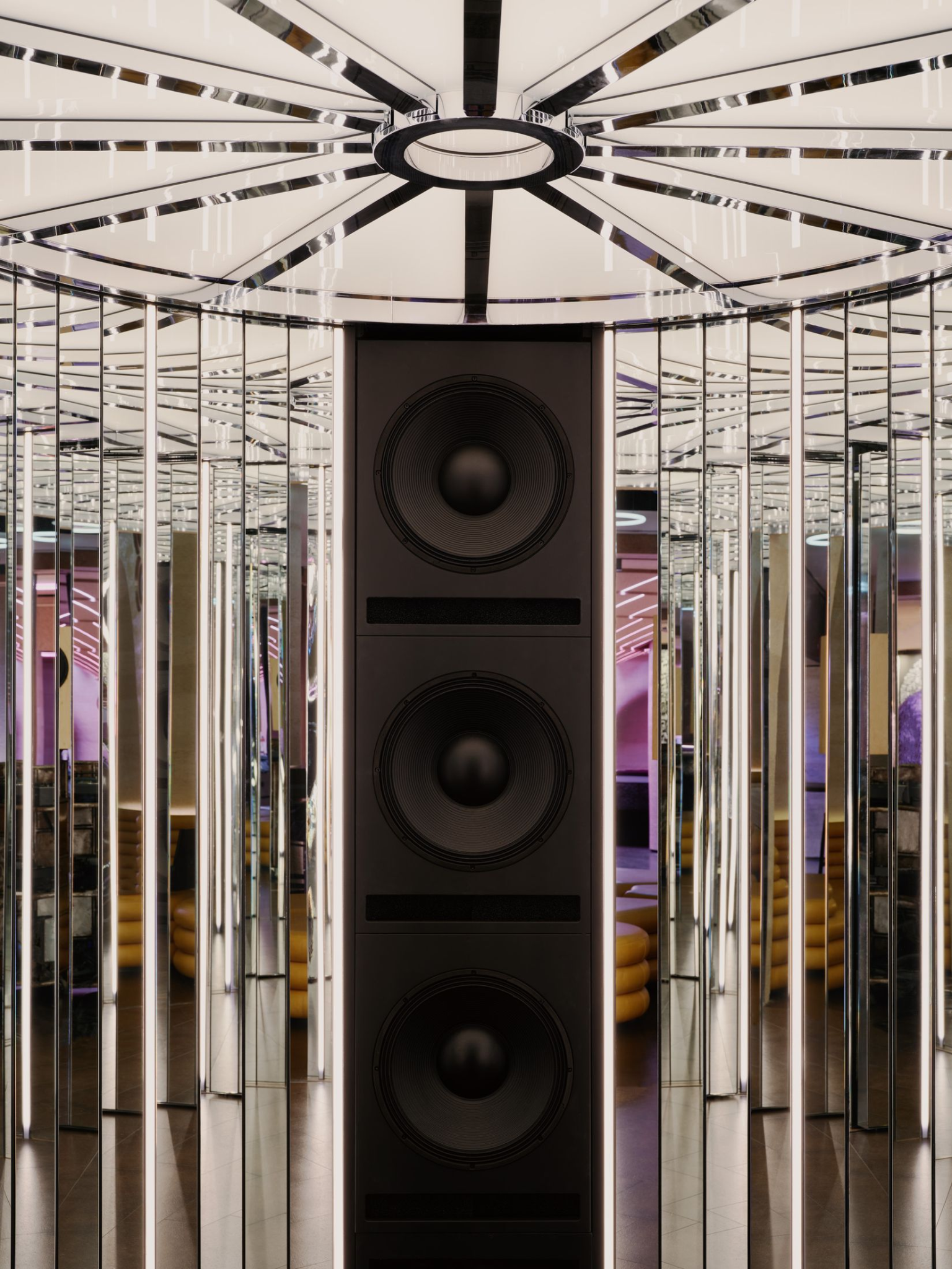 thiet-ke-nightclub-play-tai-gstaad-khong-gian-giai-tri-giay-cam-xuc-cua-studio-karhard_7.png