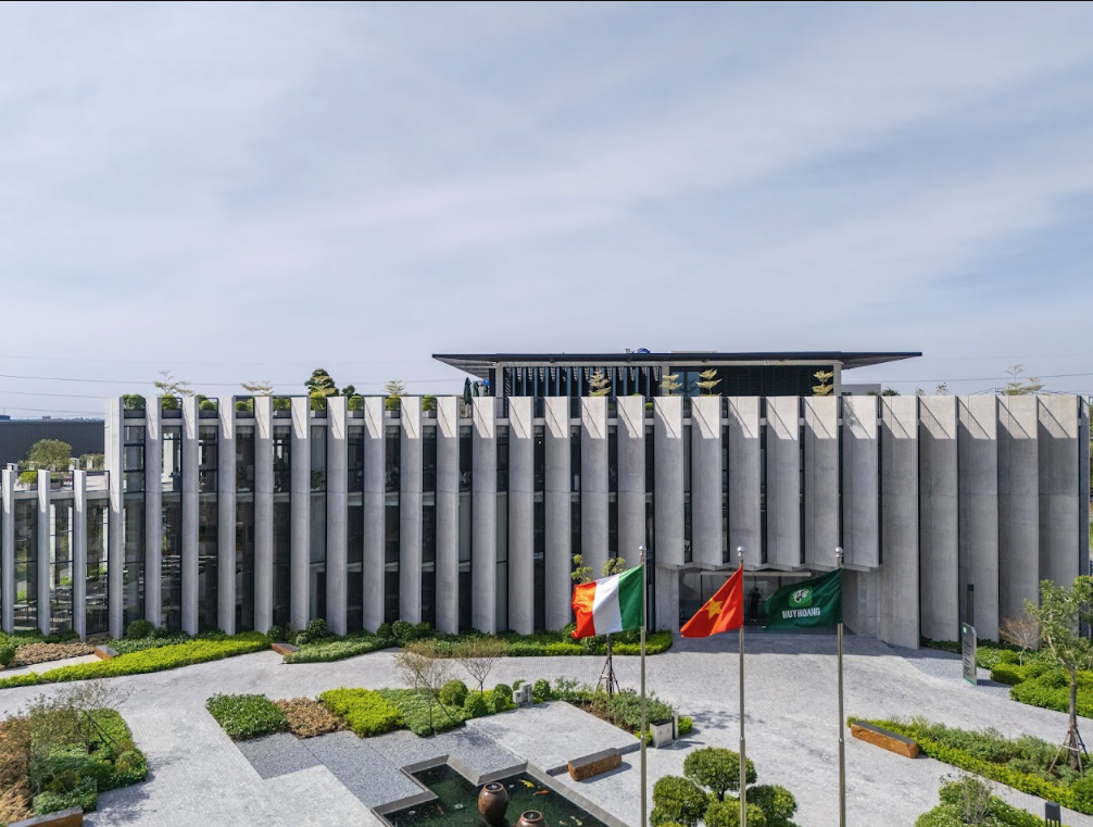 khoa-huy-hoang-duoc-cong-nhan-thuong-hieu-quoc-gia-viet-nam-2026_3.png