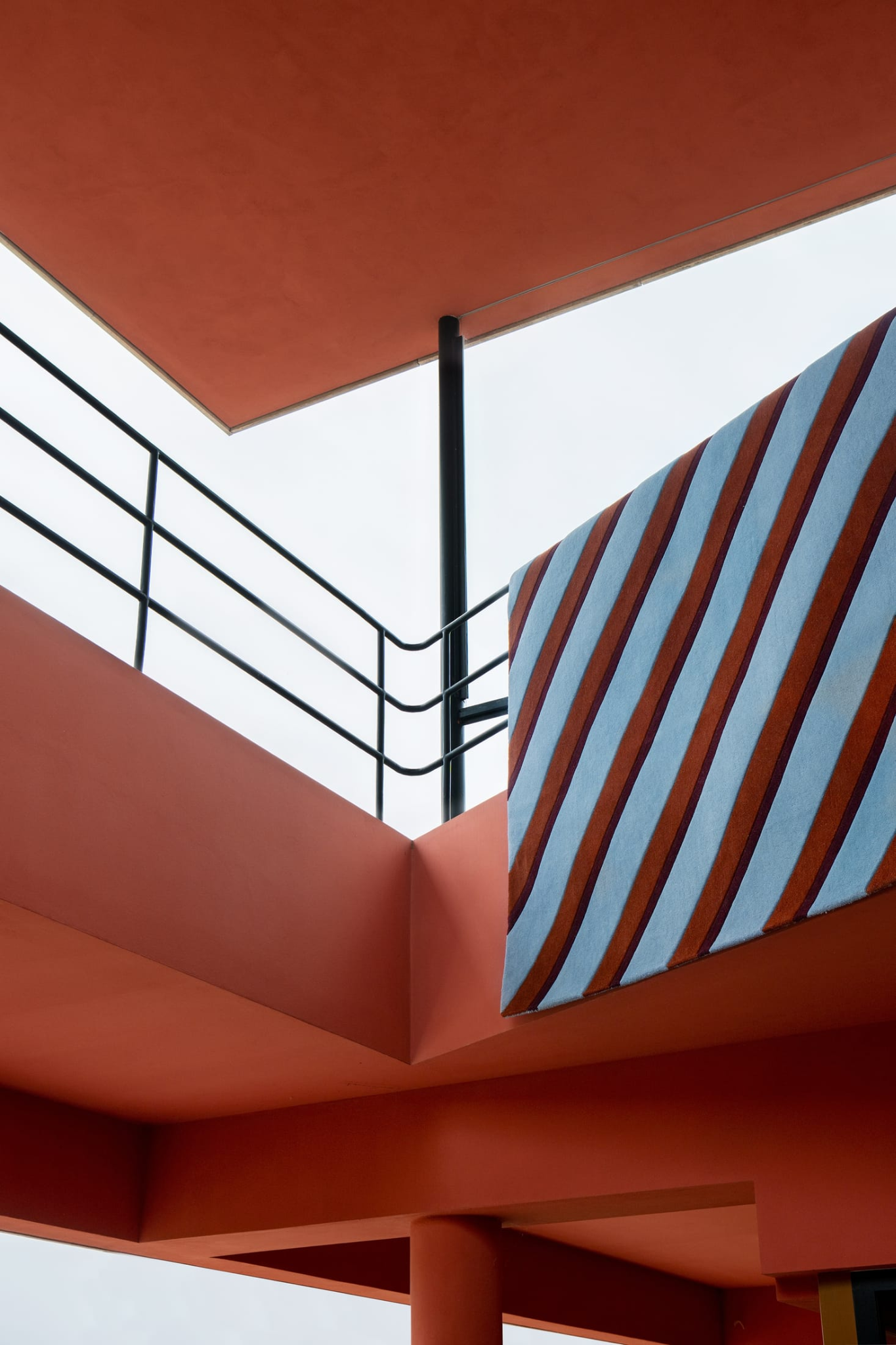 layered-khi-tham-tro-thanh-be-mat-cua-nghe-thuat-va-kien-truc_30.png