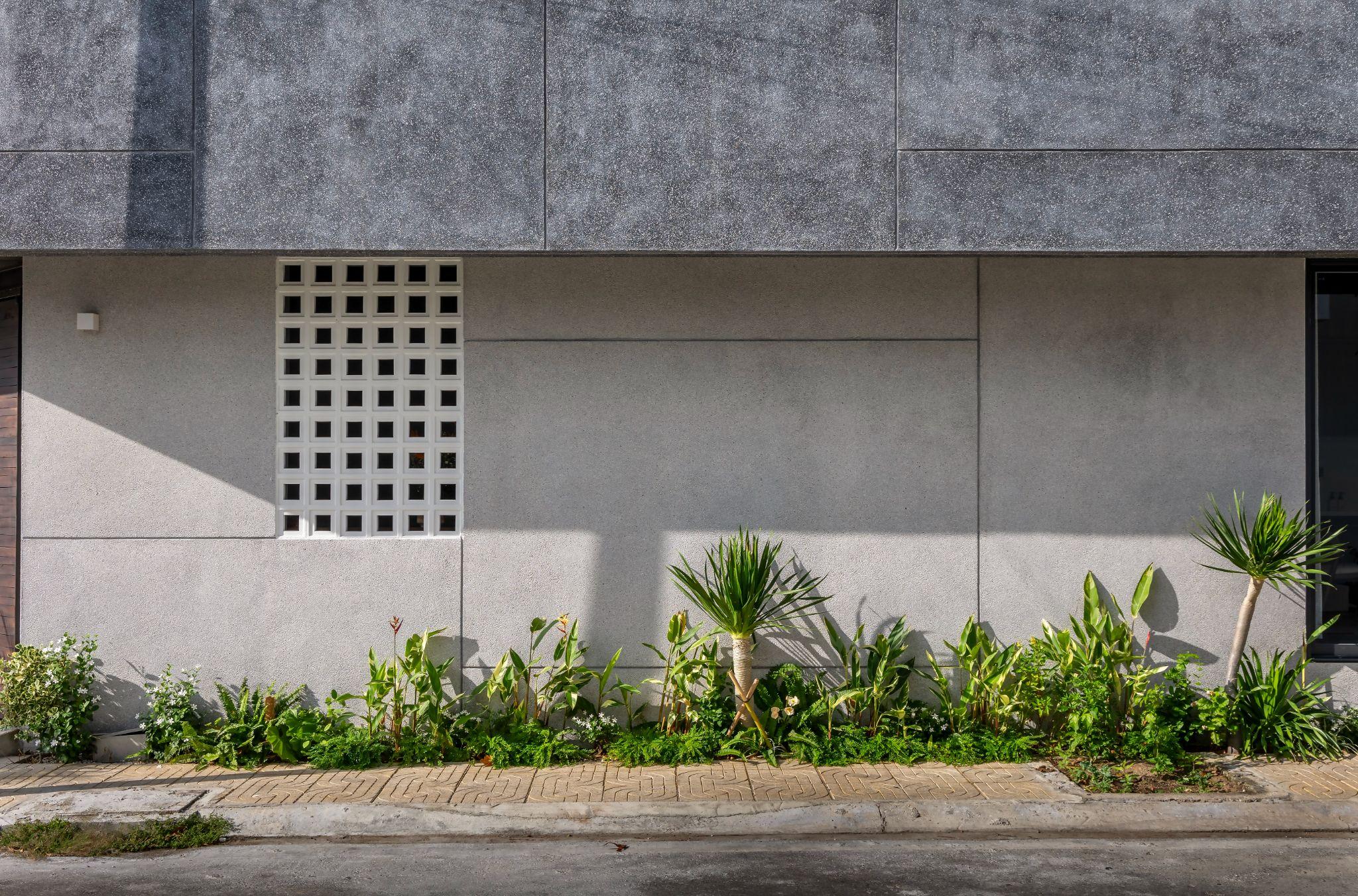 the-inner-court-house-ngoi-nha-huong-noi-thich-ung-voi-nang-gio-phan-rang-plus-idea-studio_9.jpg
