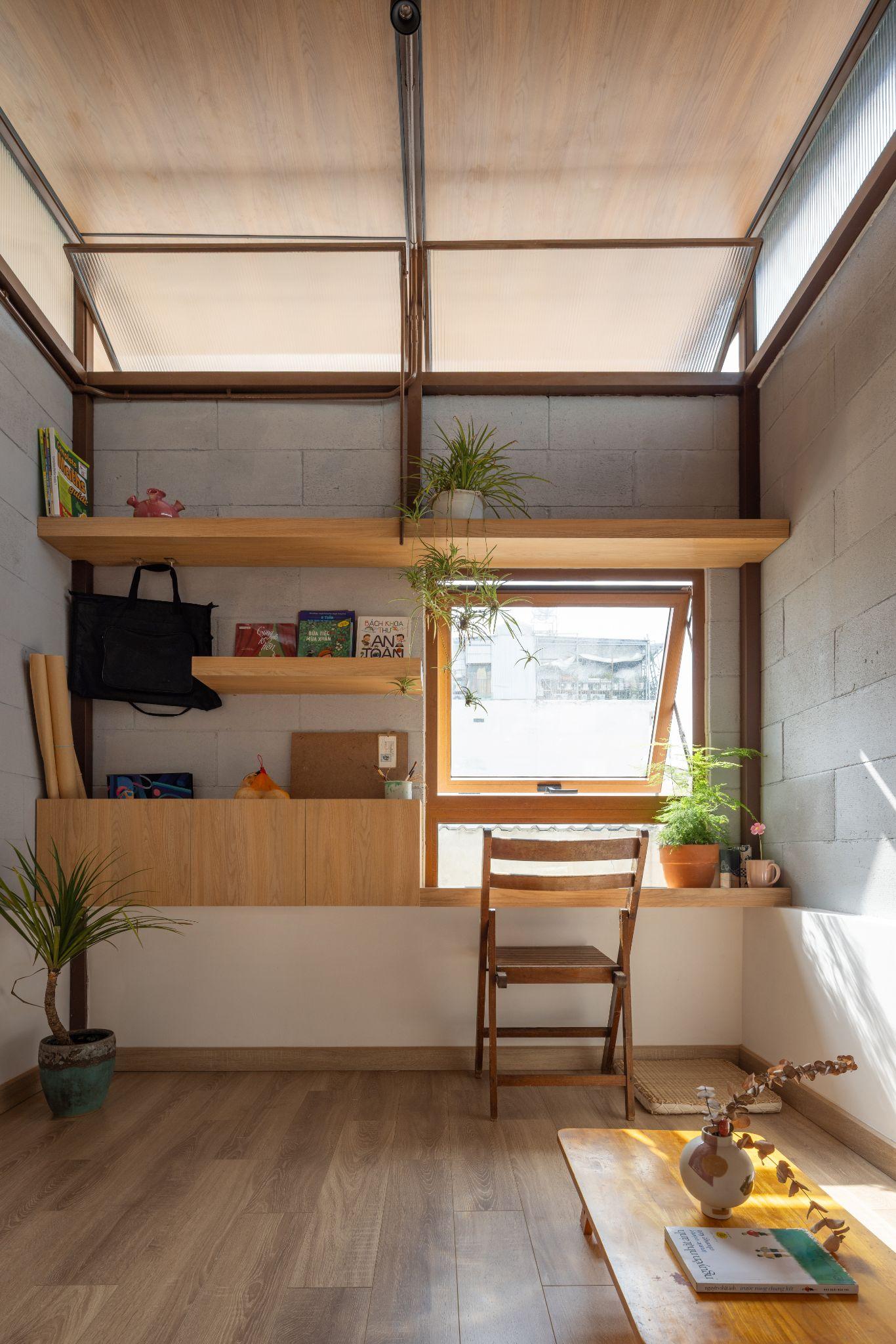 the-roof-house-ngoi-nha-77m2-va-triet-ly-song-vua-du-trung-nguyen-architects_18.jpg
