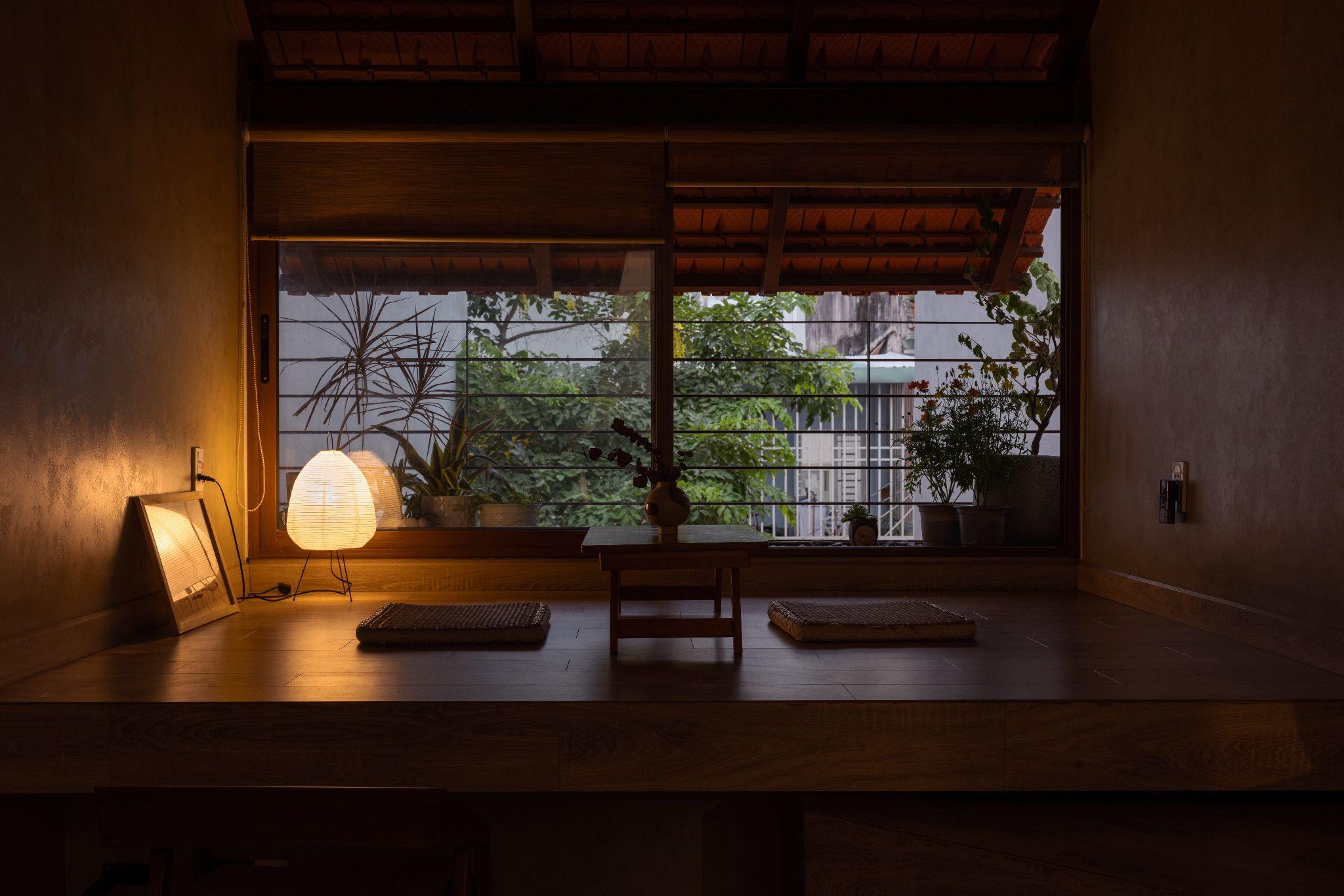 the-roof-house-ngoi-nha-77m2-va-triet-ly-song-vua-du-trung-nguyen-architects_20.jpg