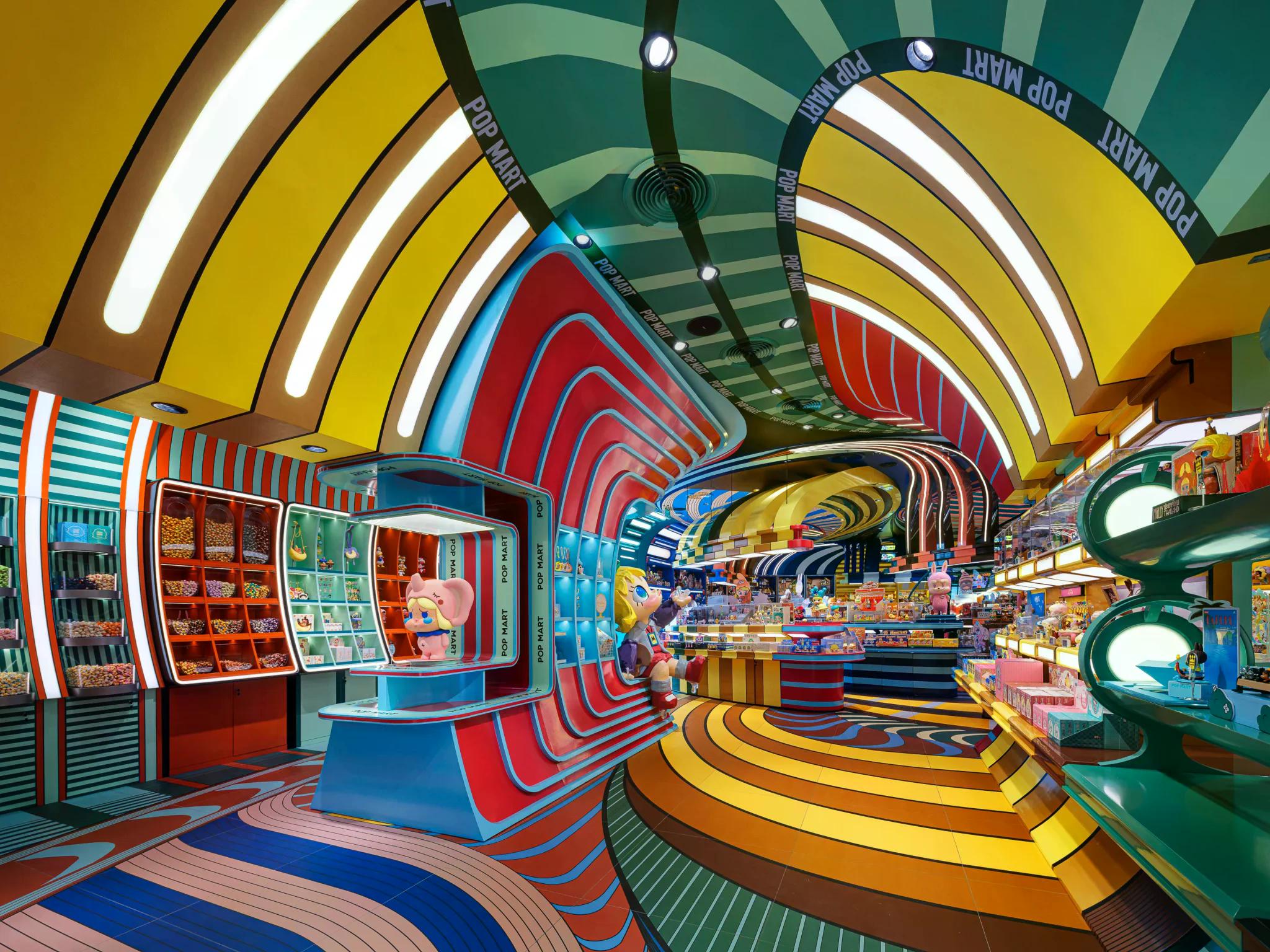 ben-trong-popmart-iconsiam-khong-gian-ban-le-da-sac-mau-lay-cam-hung-tu-van-hoa-thai-lan_9.jpg